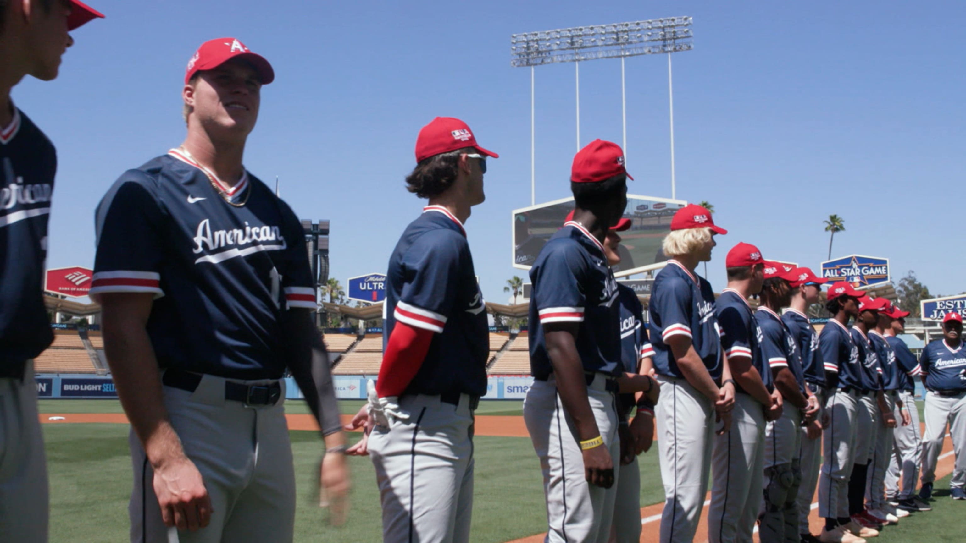 MLB on X: Let the kids play. Ken Griffey Jr. gives the pregame pep talk to  the 44 players of the Hank Aaron Invitational. #HankAaronWeekend   / X