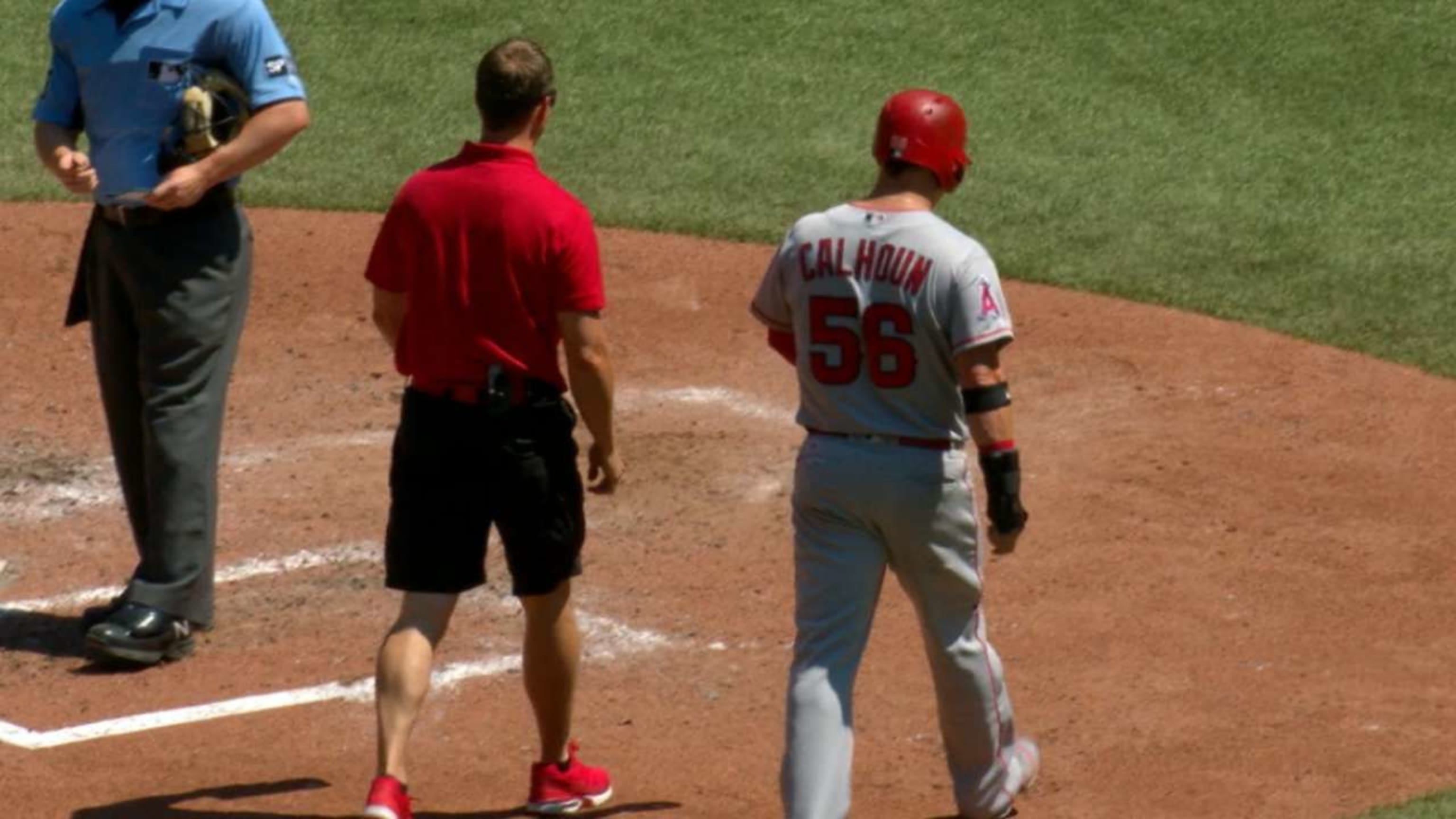 Calhoun exits the game