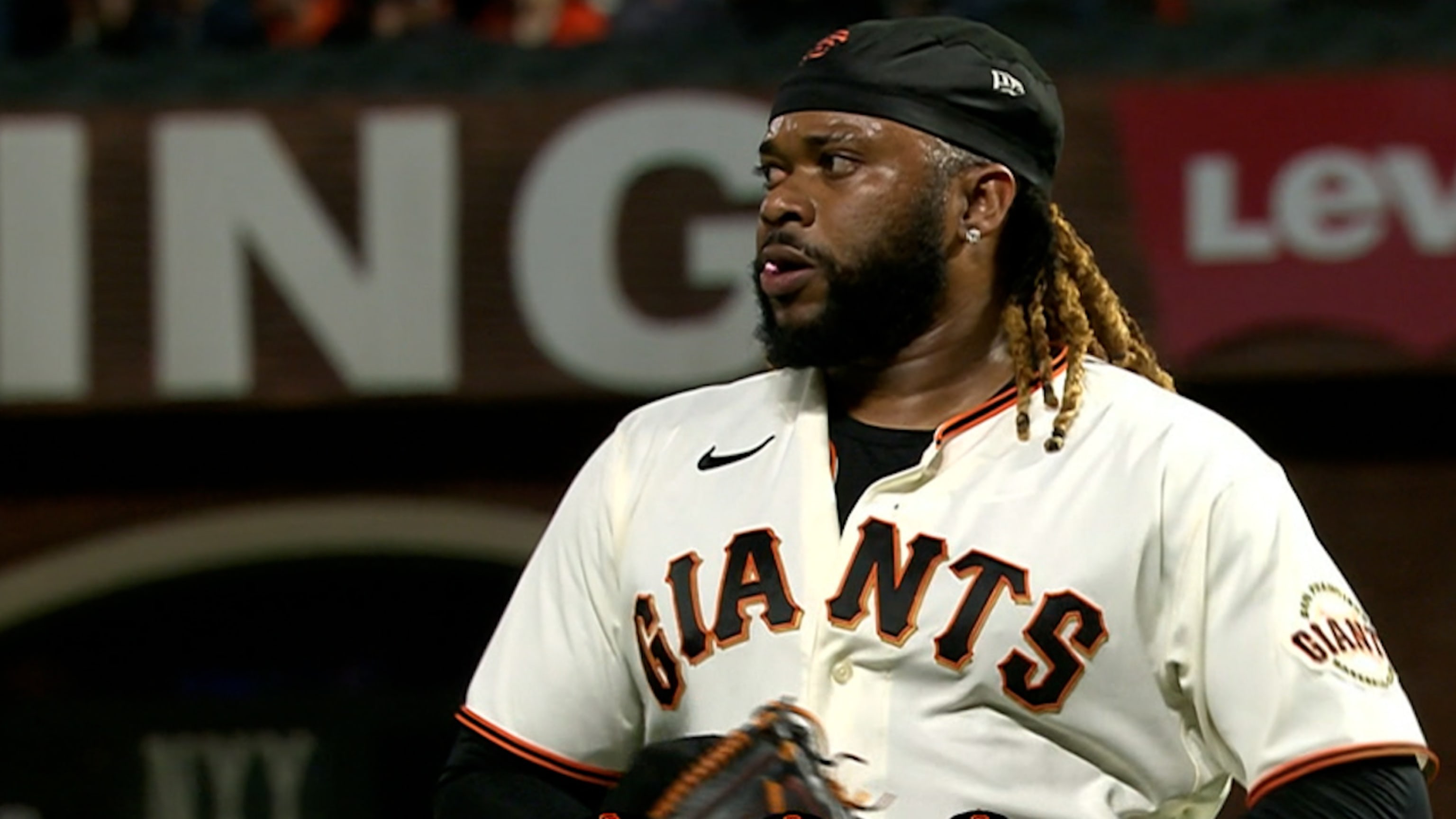 Johnny Cueto's 2022 option declined by Giants