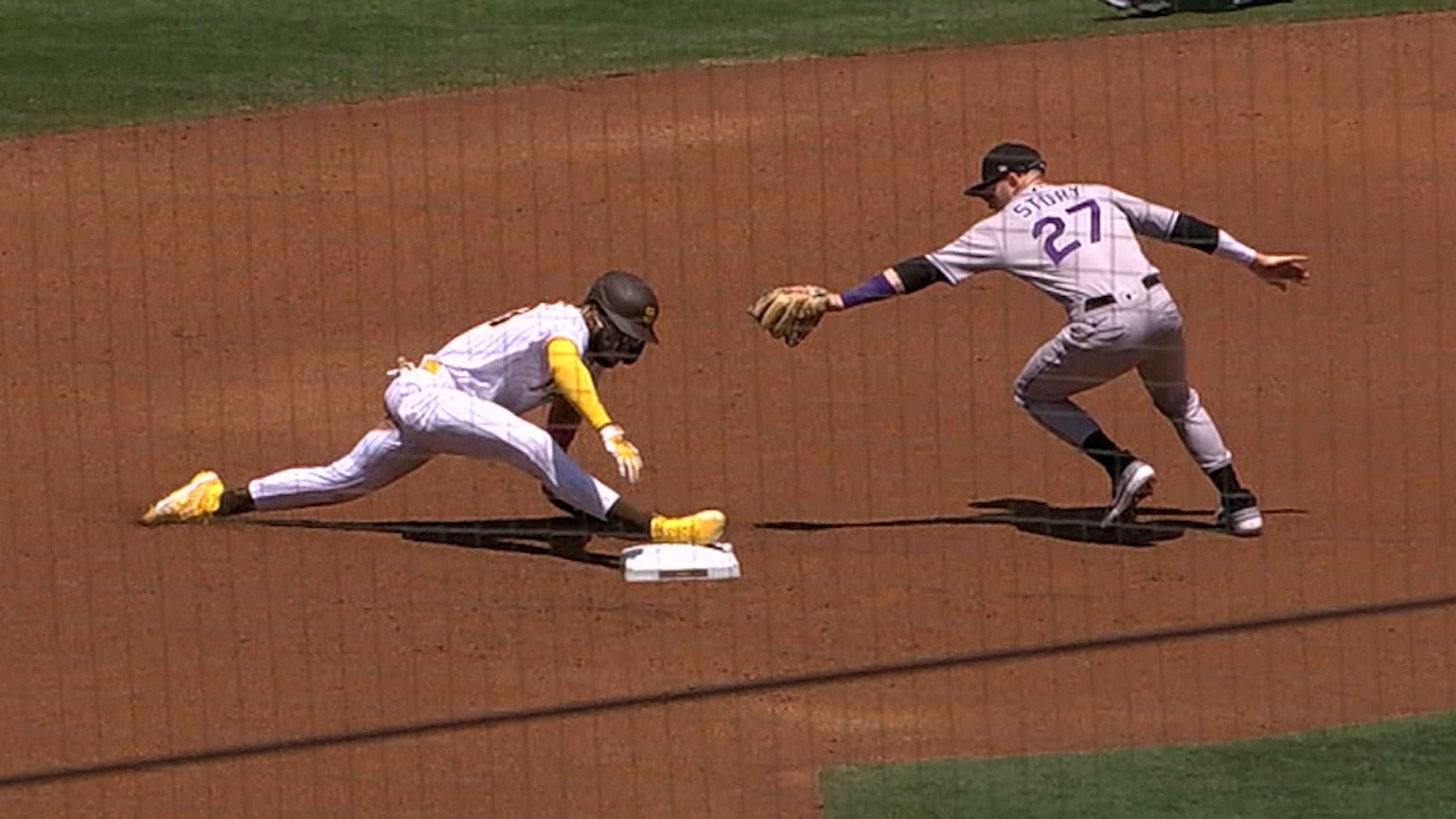 Tatis' acrobatic stolen base