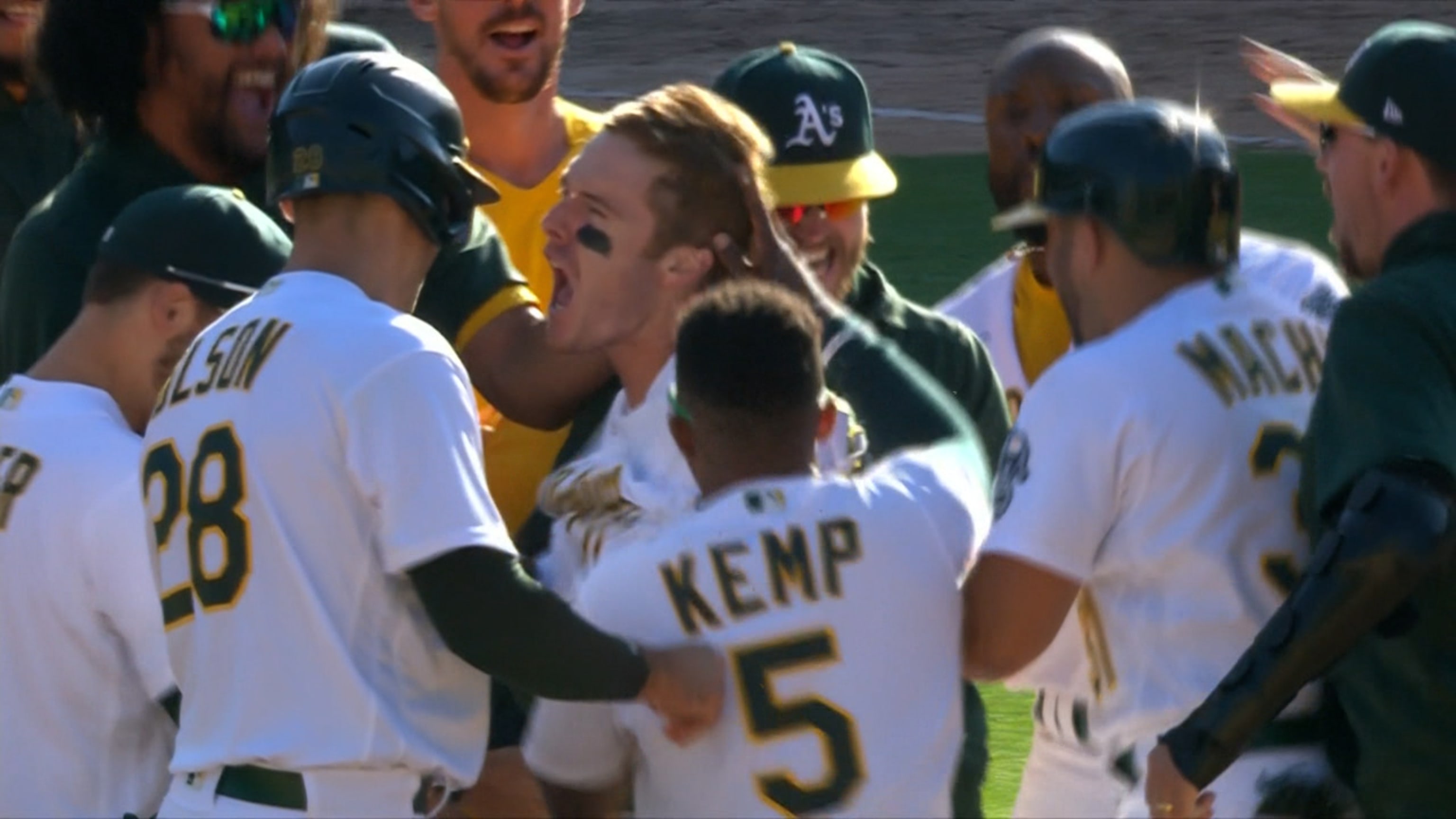 Canha decide con hit en el 9no