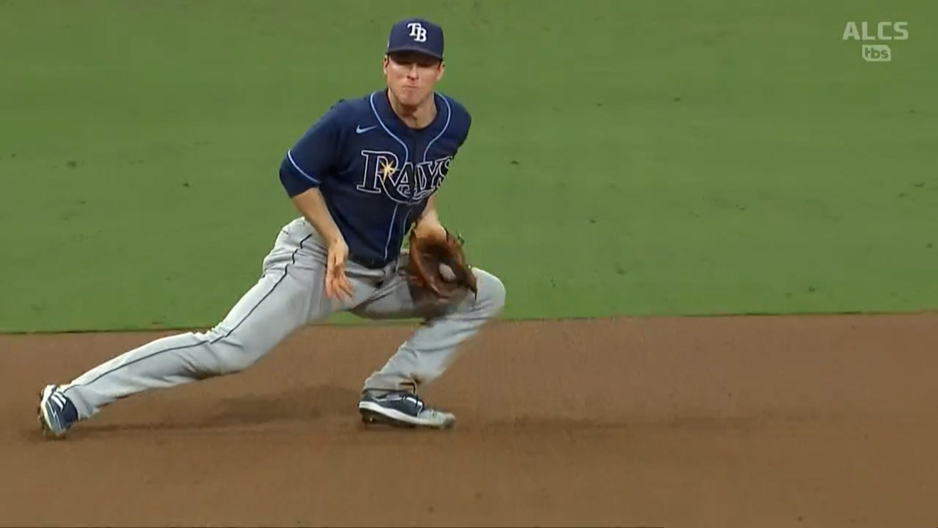 Bonita jugada de Joey Wendle