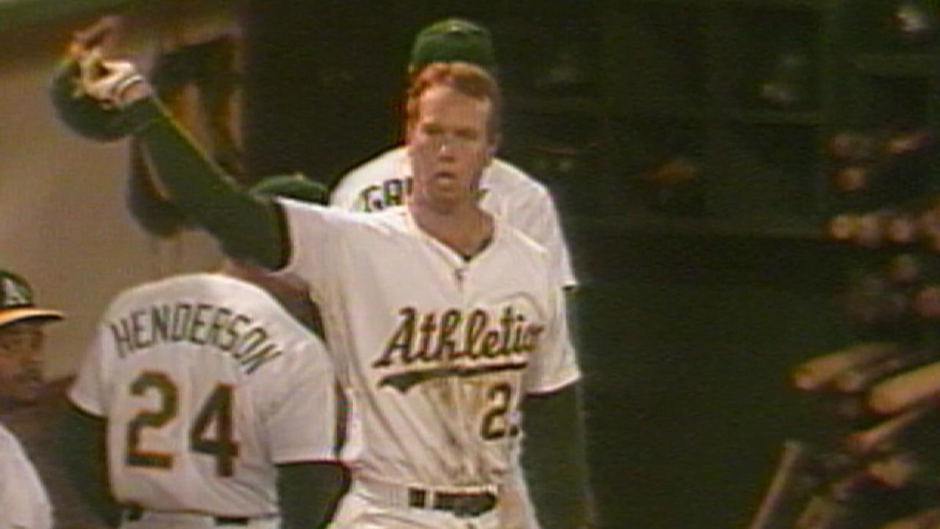 McGwire sacude su 48vo HR de 1987