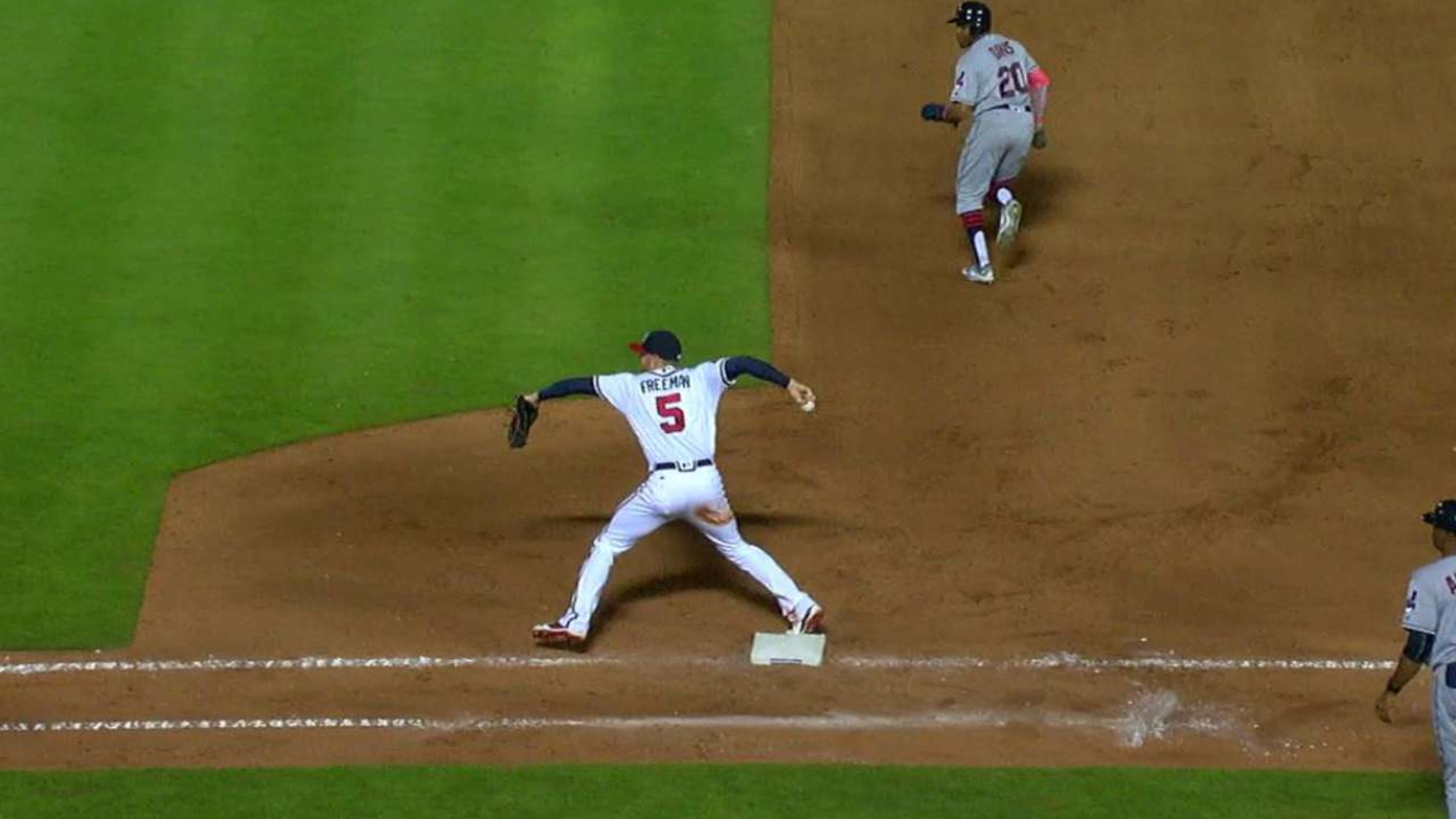 Braves Call Up Mauricio Cabrera