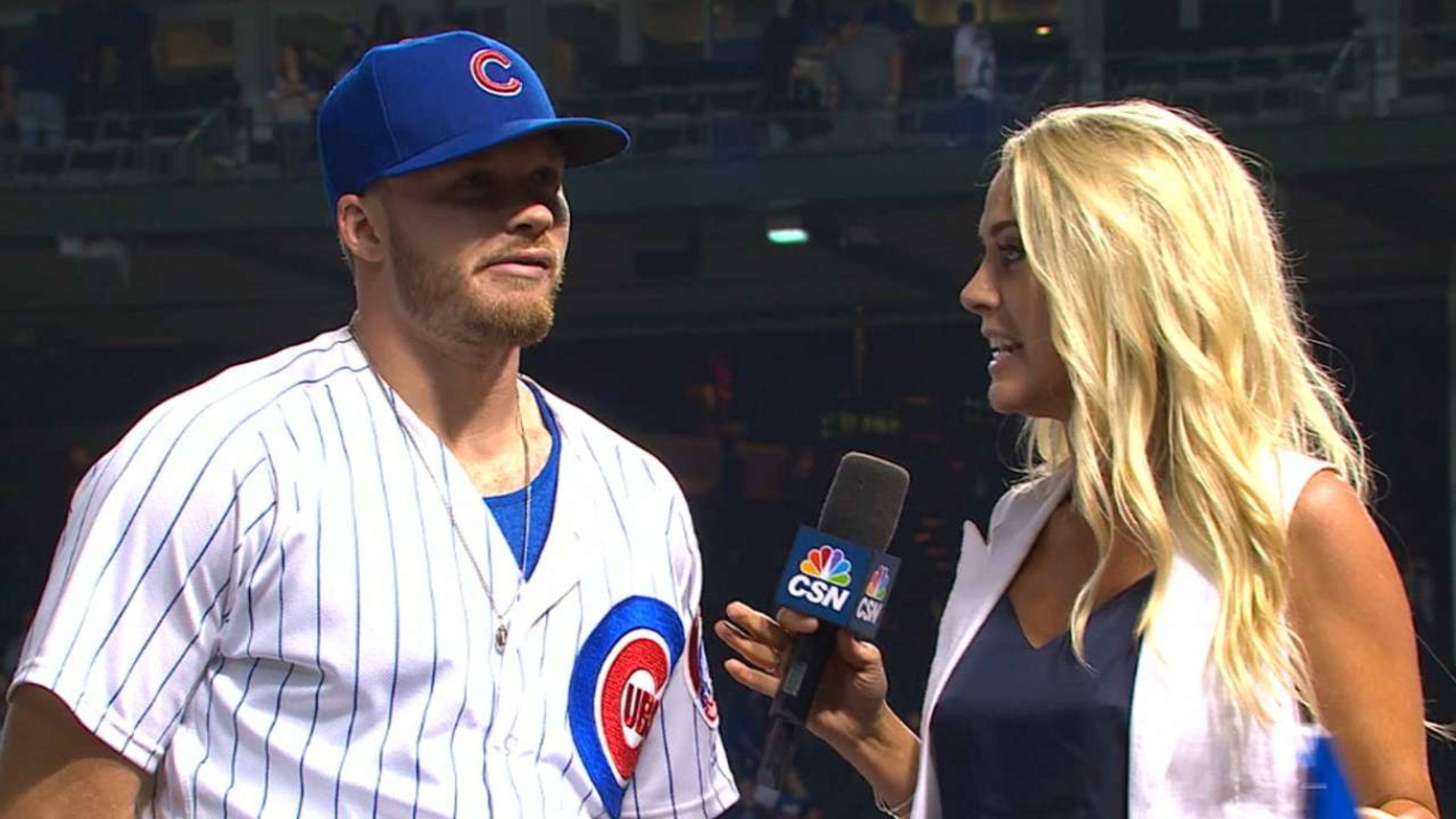 Ian Happ put his head down and sprinted to third on a flyout that he  mistakenly thought was a triple | MLB.com