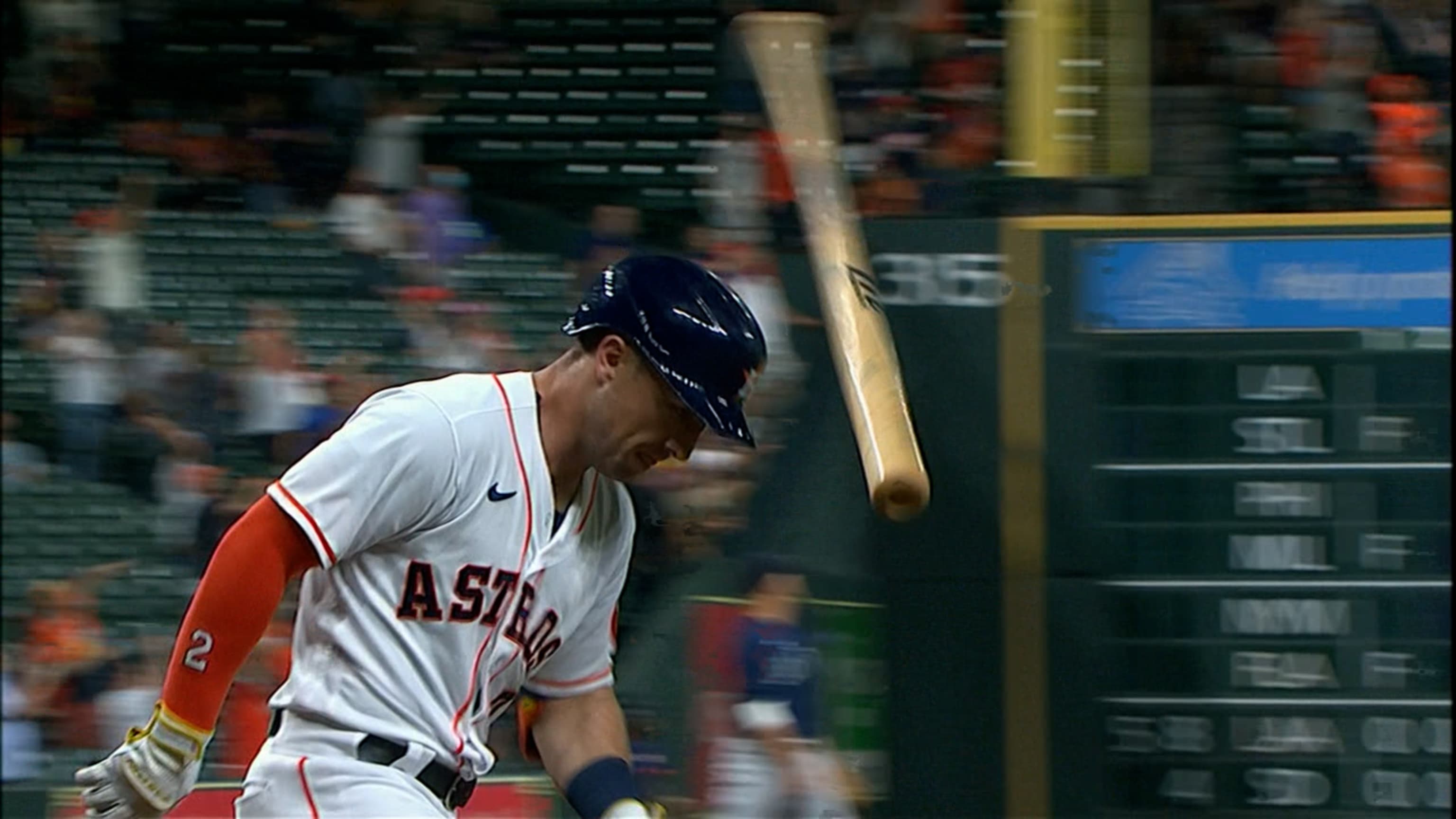 One swing and a magical finish for Astros, Carlos Correa