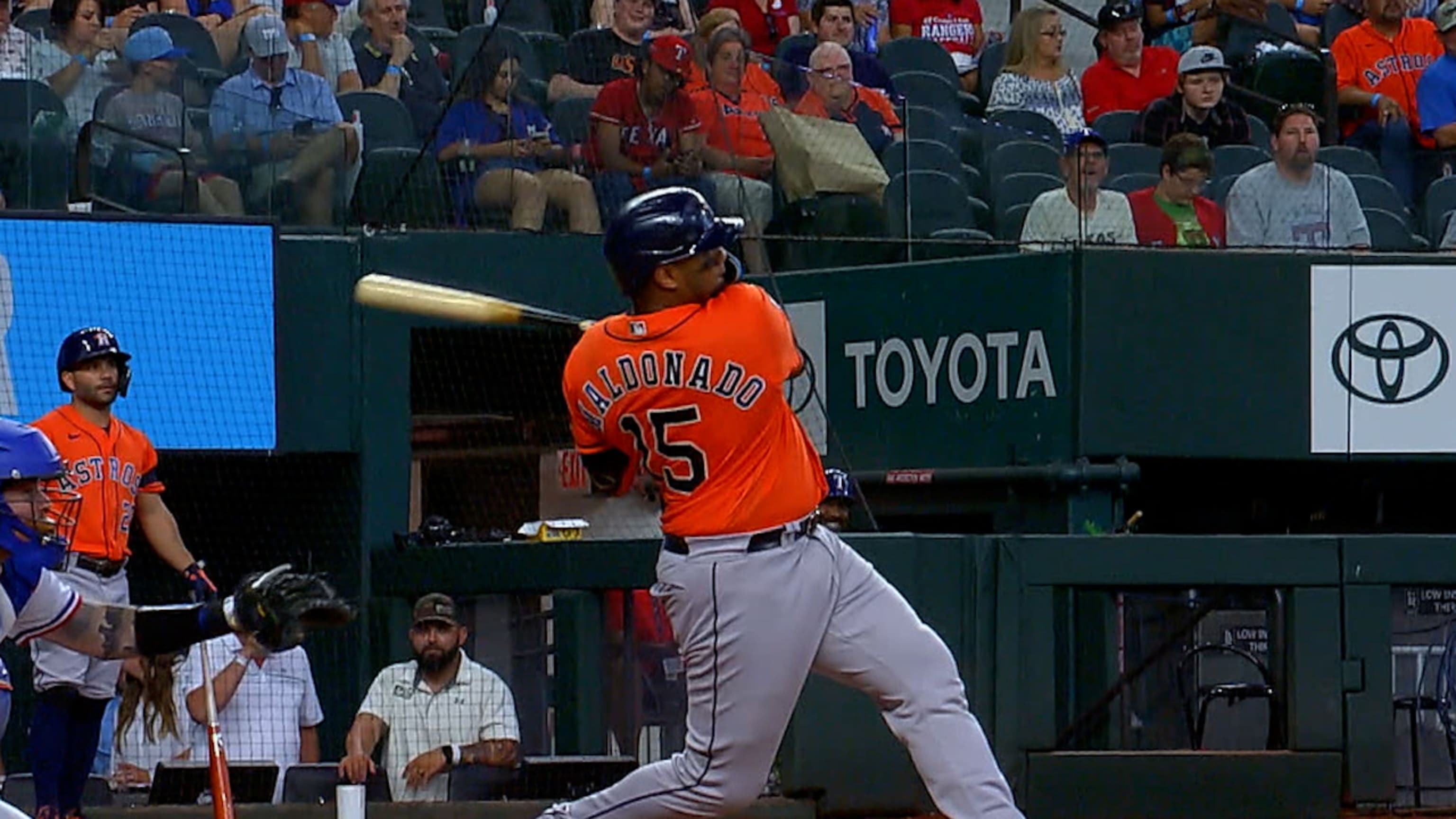 Maldonado suena HR solitario