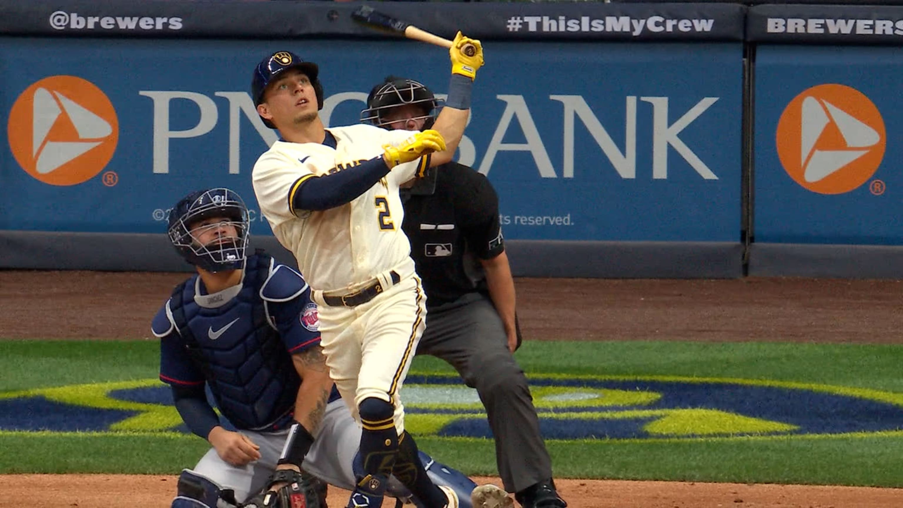 Luis Urías pega jonrón solitario