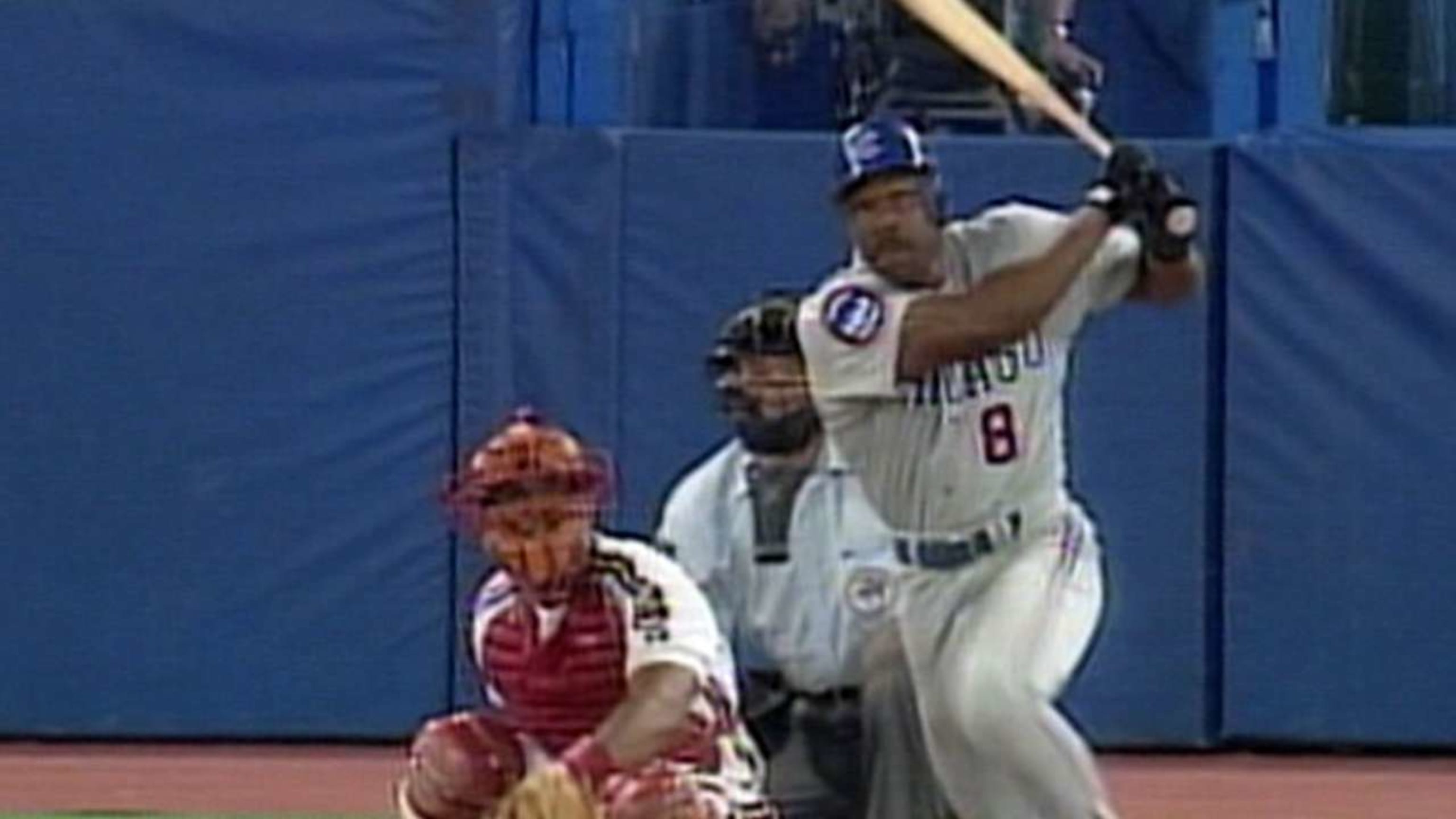 Chicago Cubs' Andre Dawson hits the 2500th hit of his career at Shea  Stadium against the New York Mets at night, Monday, Sept. 21, 1992 in New  York. Dawson hit a fourth-inning