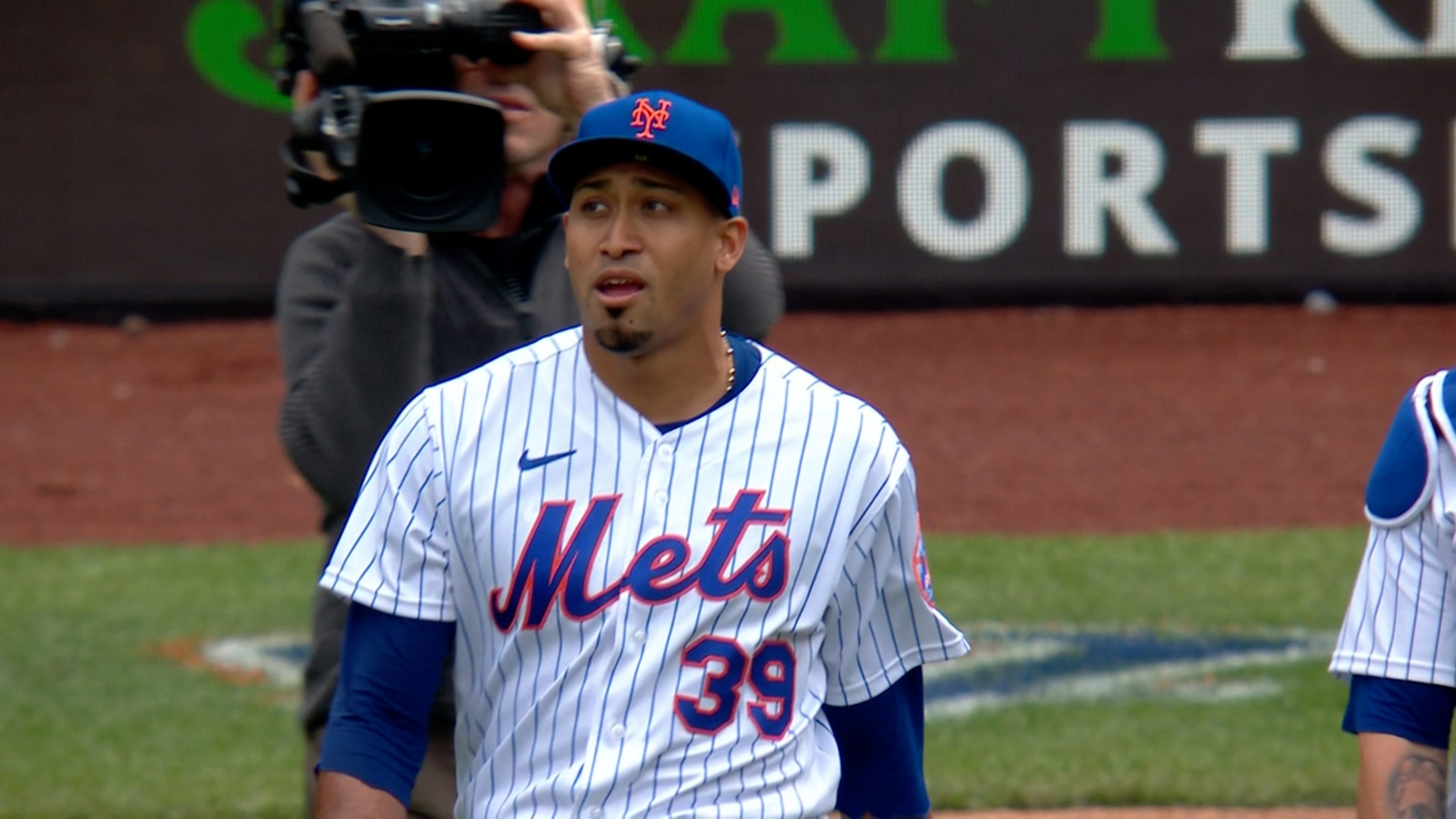 SNY on X: Carlos Carrasco's Mets debut tonight in the black jerseys is  going to be electric 🔥  / X