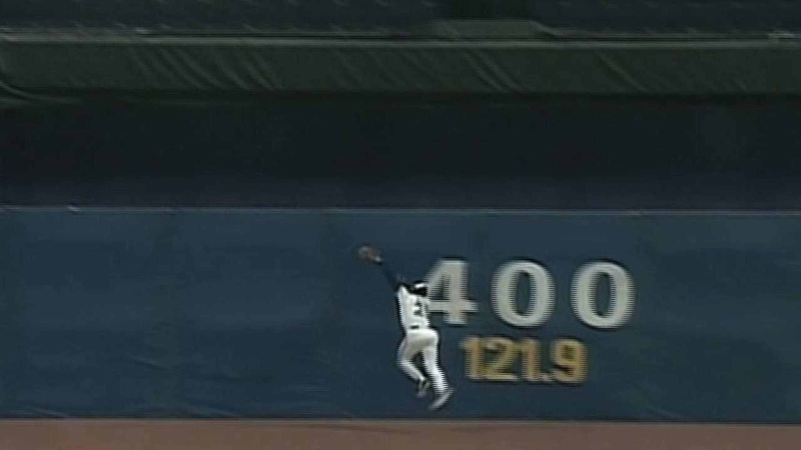 92 WS, GM 3: White's great catch