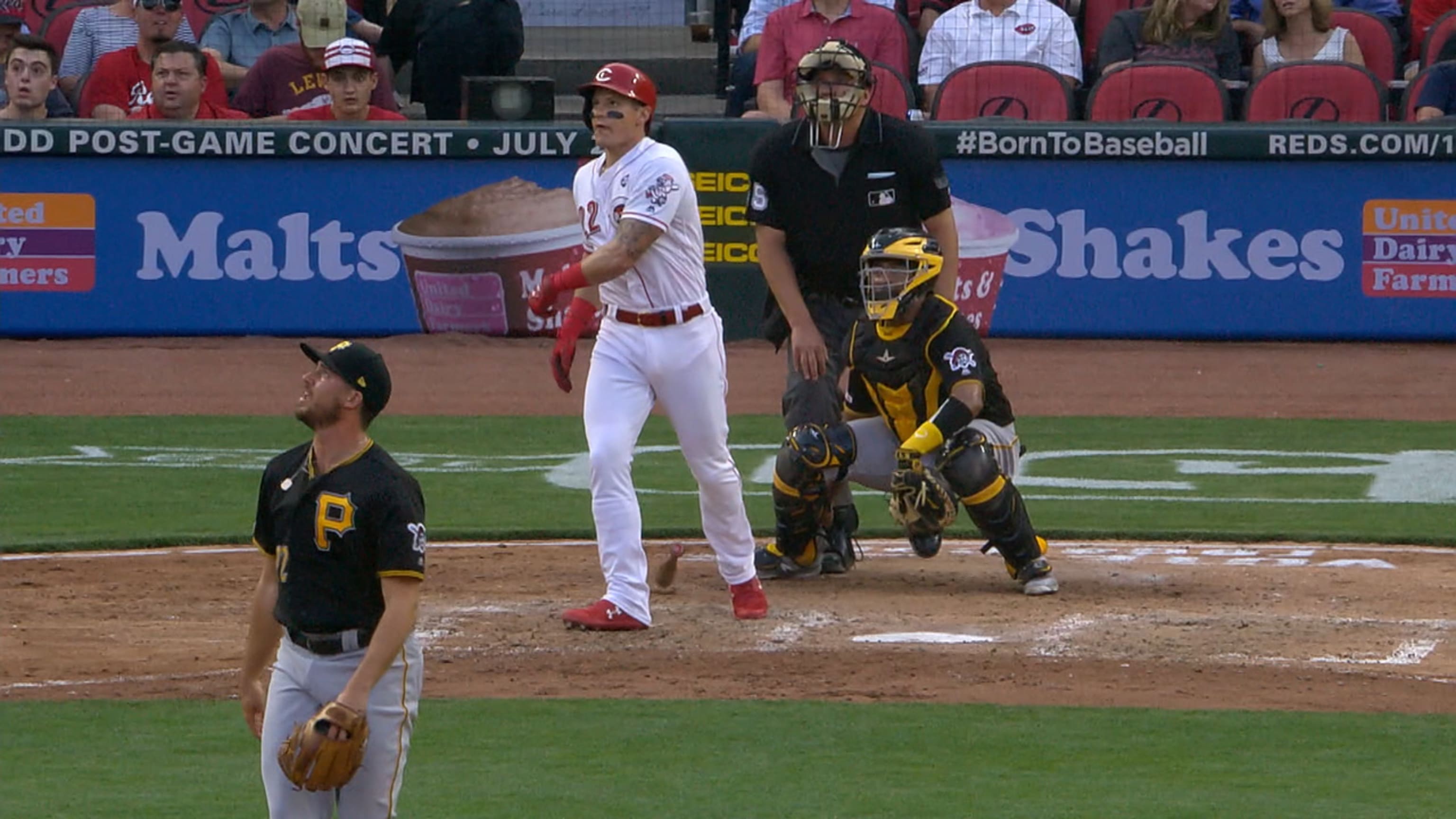 Derek Dietrich watches it fly vs Pirates as revenge💪☠️ #reds#baseball
