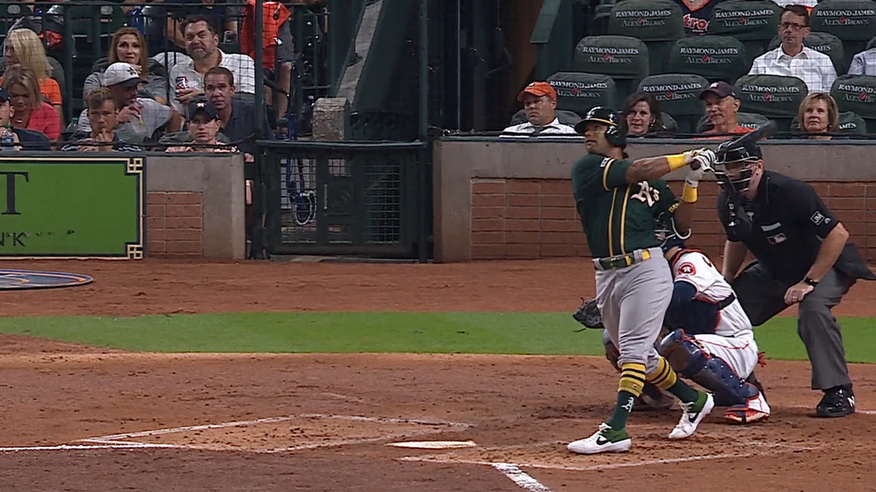 Oakland A's Khris Davis hits homer after Make a Wish patient signs