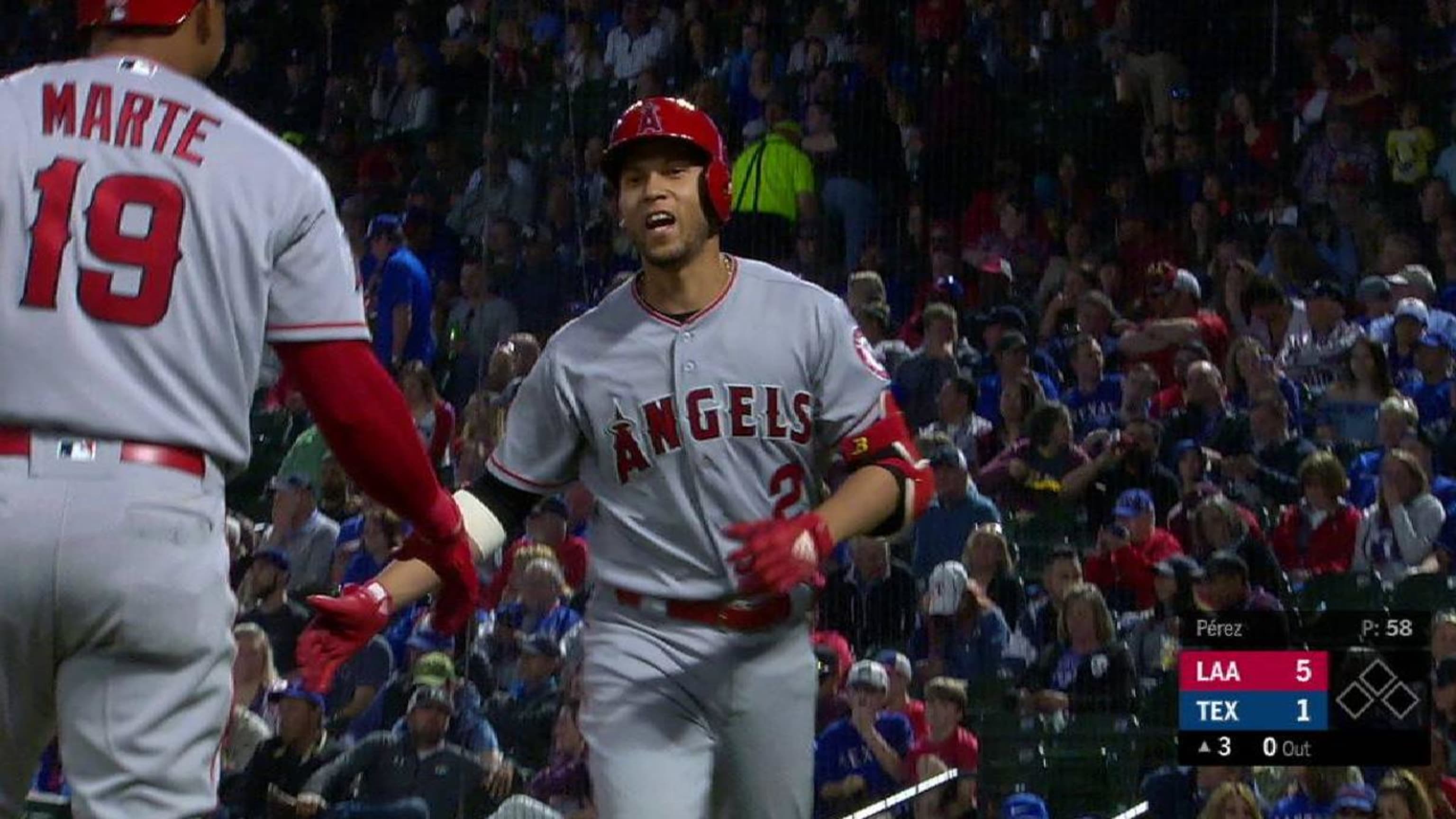 Simmons belts first 2018 homer
