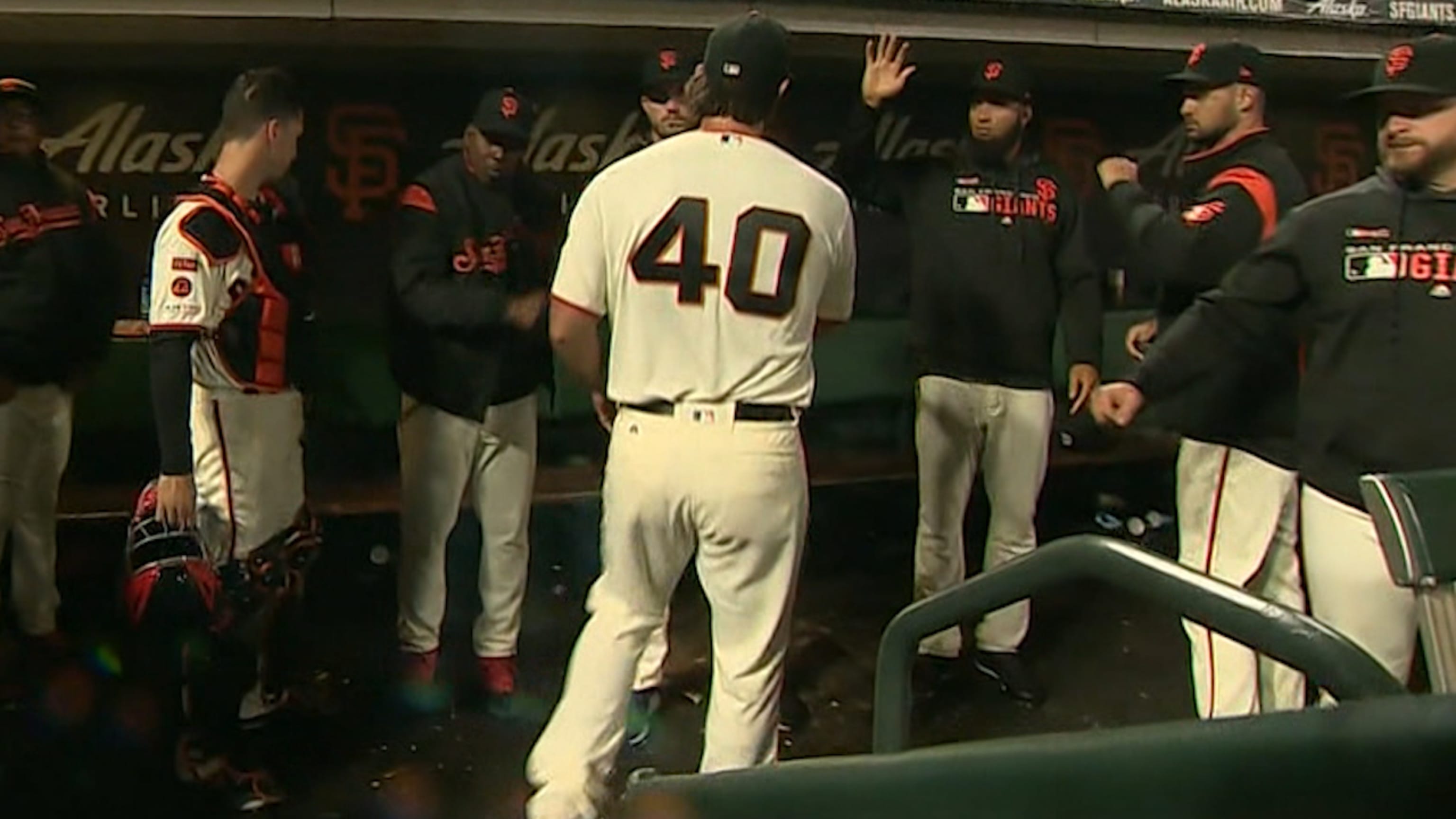 Giants walk off in 16th on Donovan Solano single