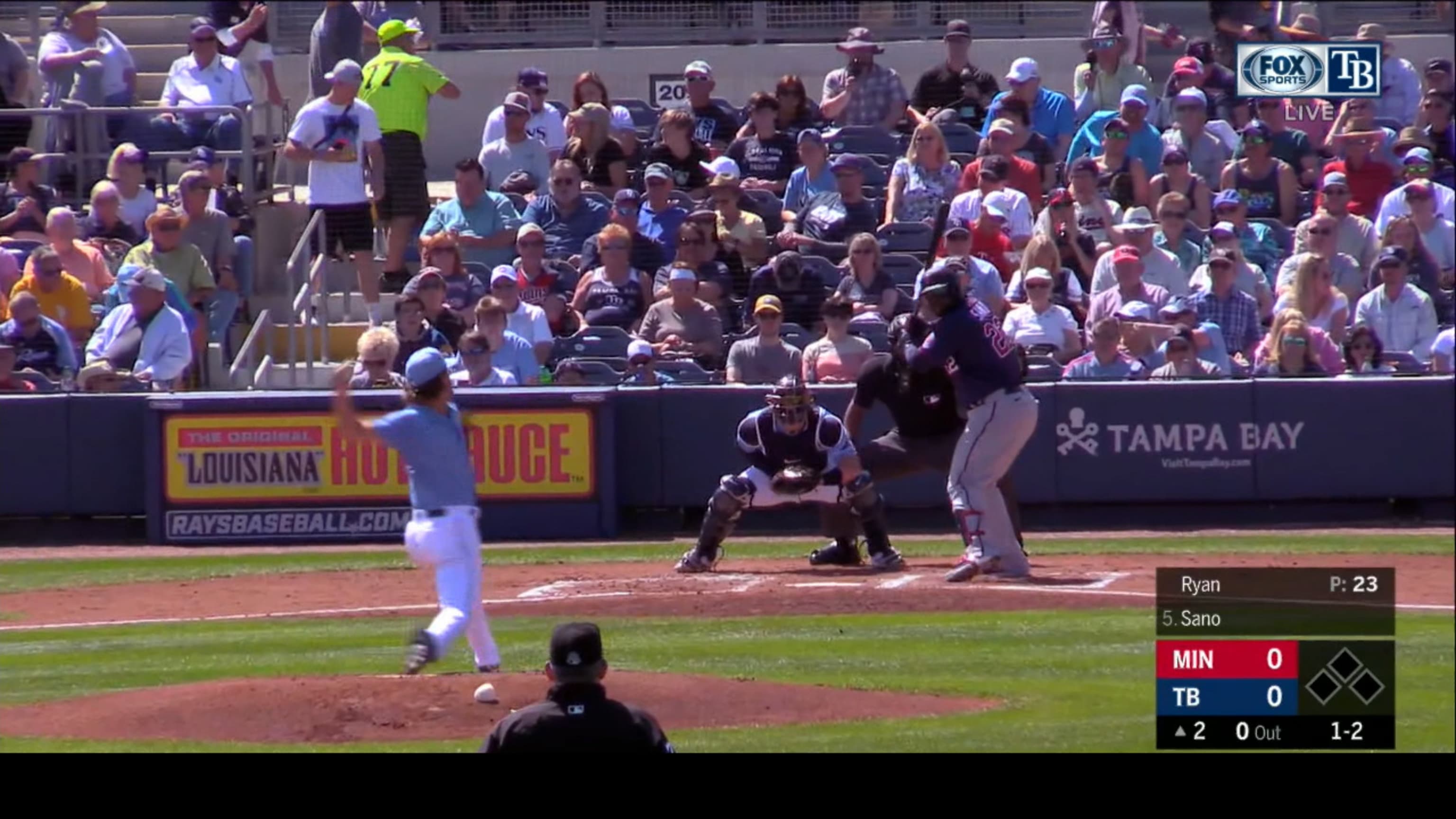 Yoshitomo Tsutsugo Faces Kenta Maeda