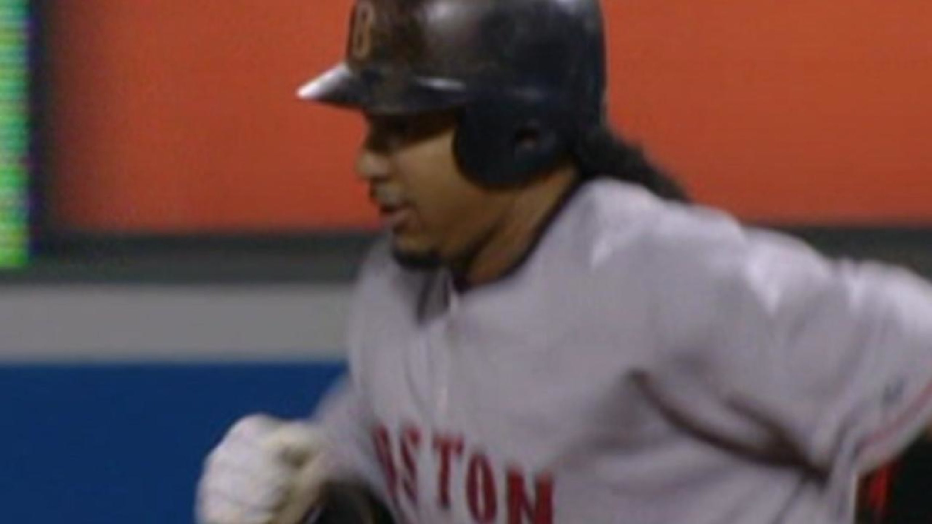 Boston's Manny Ramirez quizzes Australian man wearing Red Sox