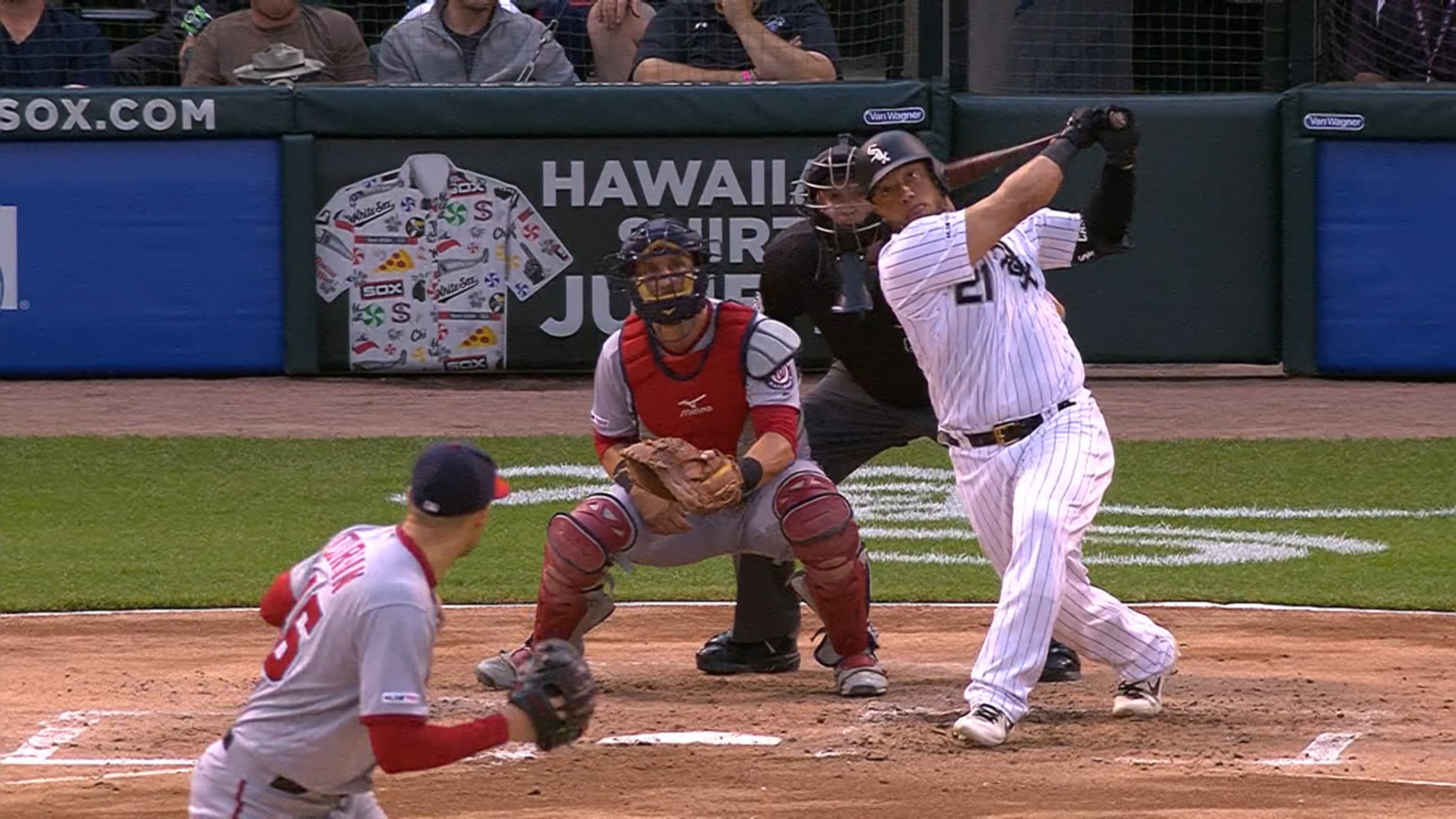 WATCH: White Sox's Eloy Jimenez blasts 428-foot home run to center