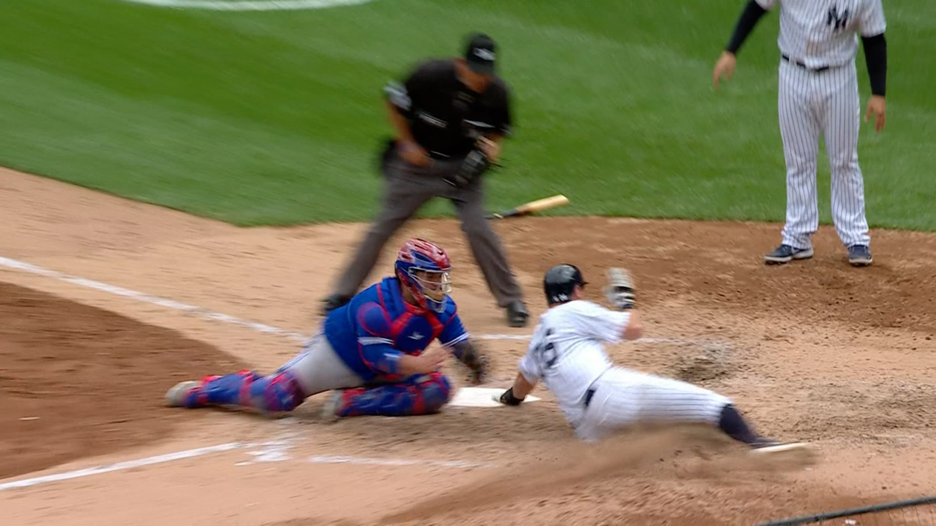 Gleyber Torres' massive day lifts Yankees to win over Blue Jays