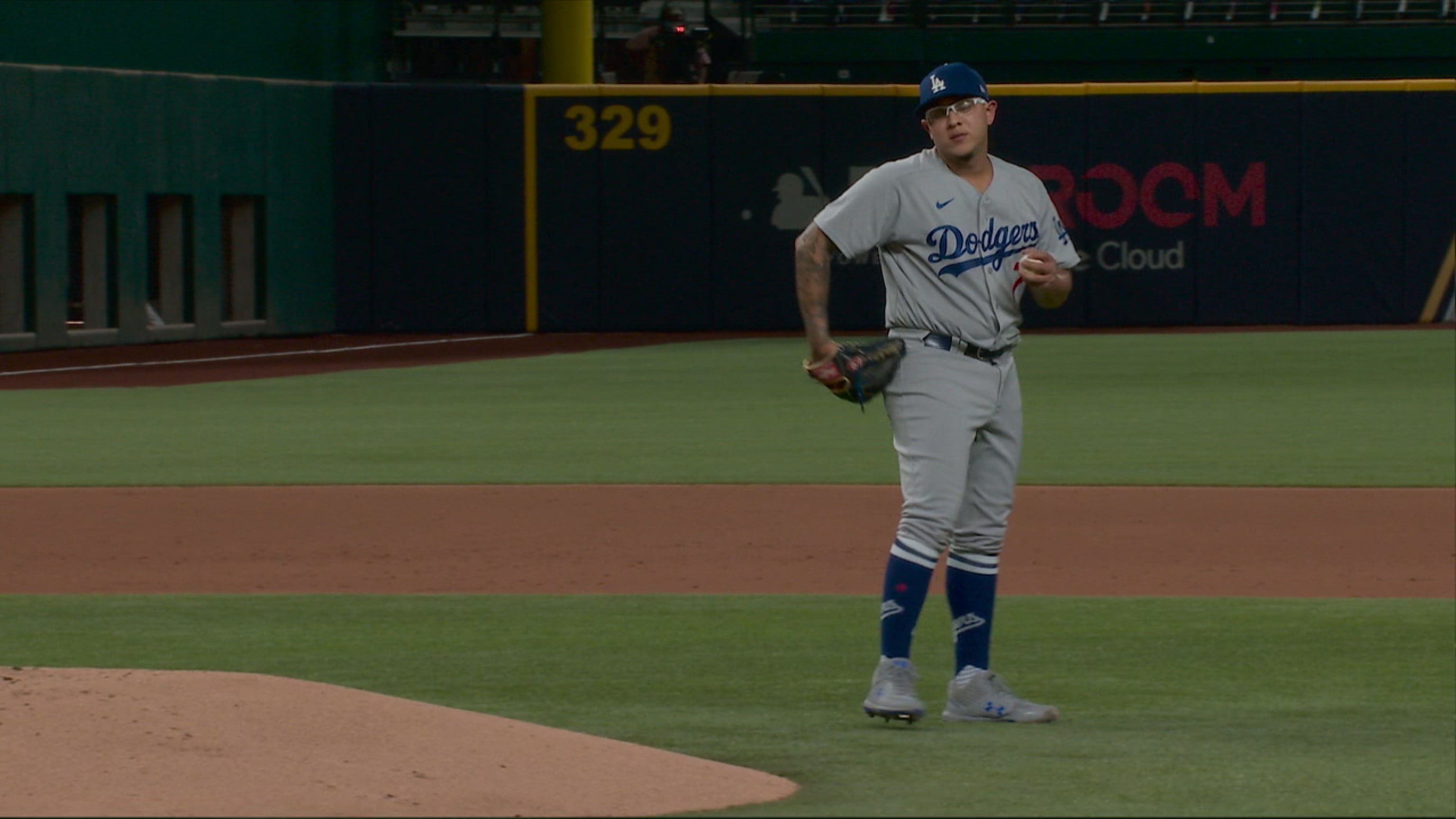 Gran presentación de Urías