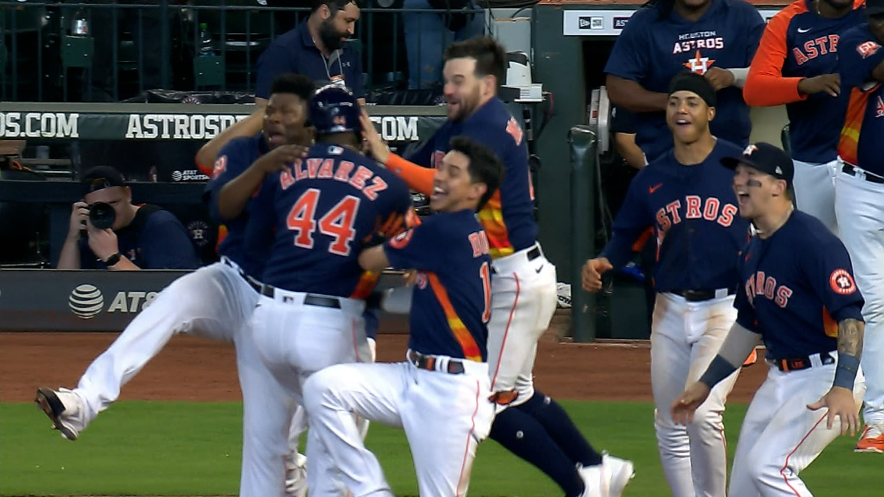 Yordan Alvarez walkoff home run, Astros celebration breakdown