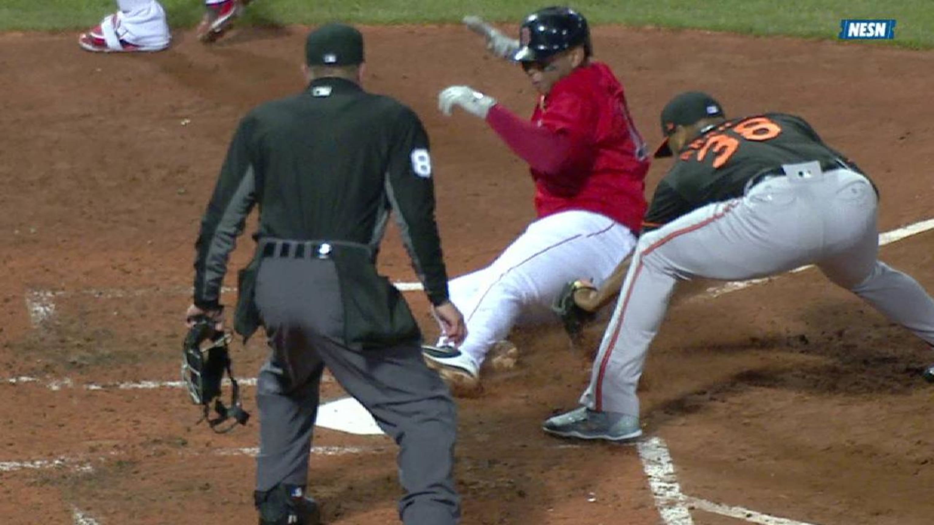 Devers scores on passed ball