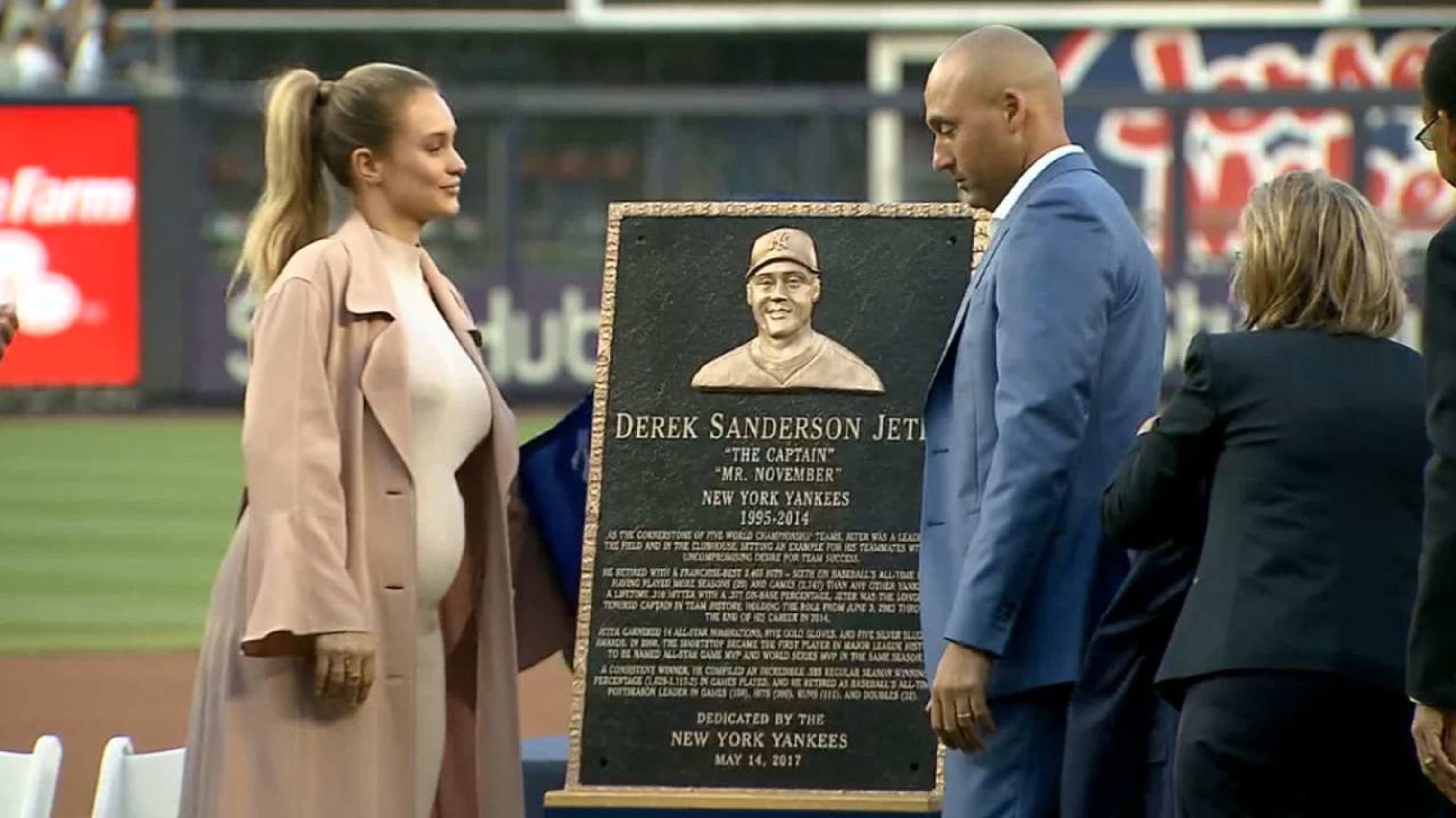 Yankees great Derek Jeter explains why he wanted his No. 2 retired on Mother's  Day – New York Daily News