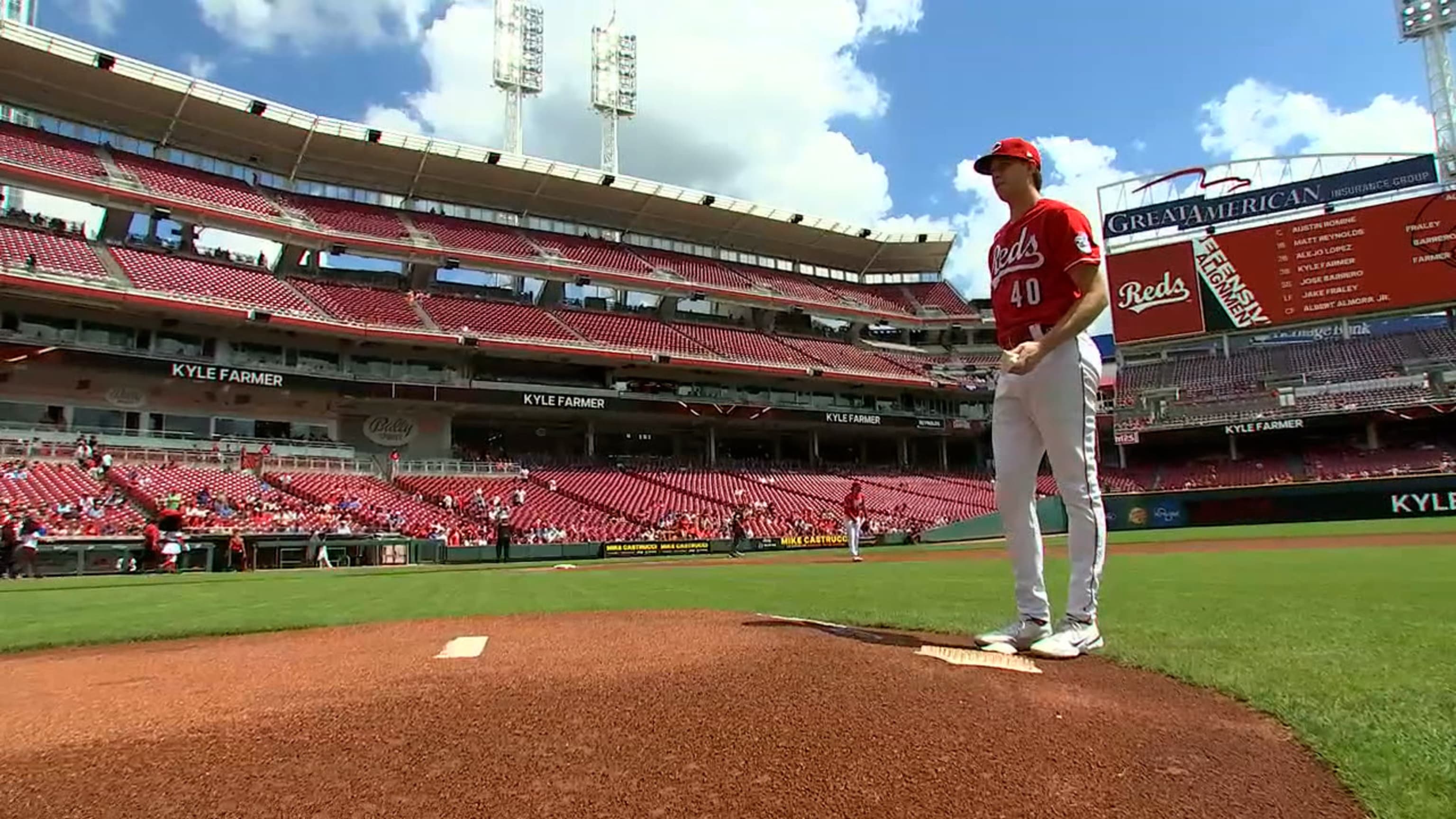 Nick Lodolo, Reds Shutdown the Phillies in Series Opener