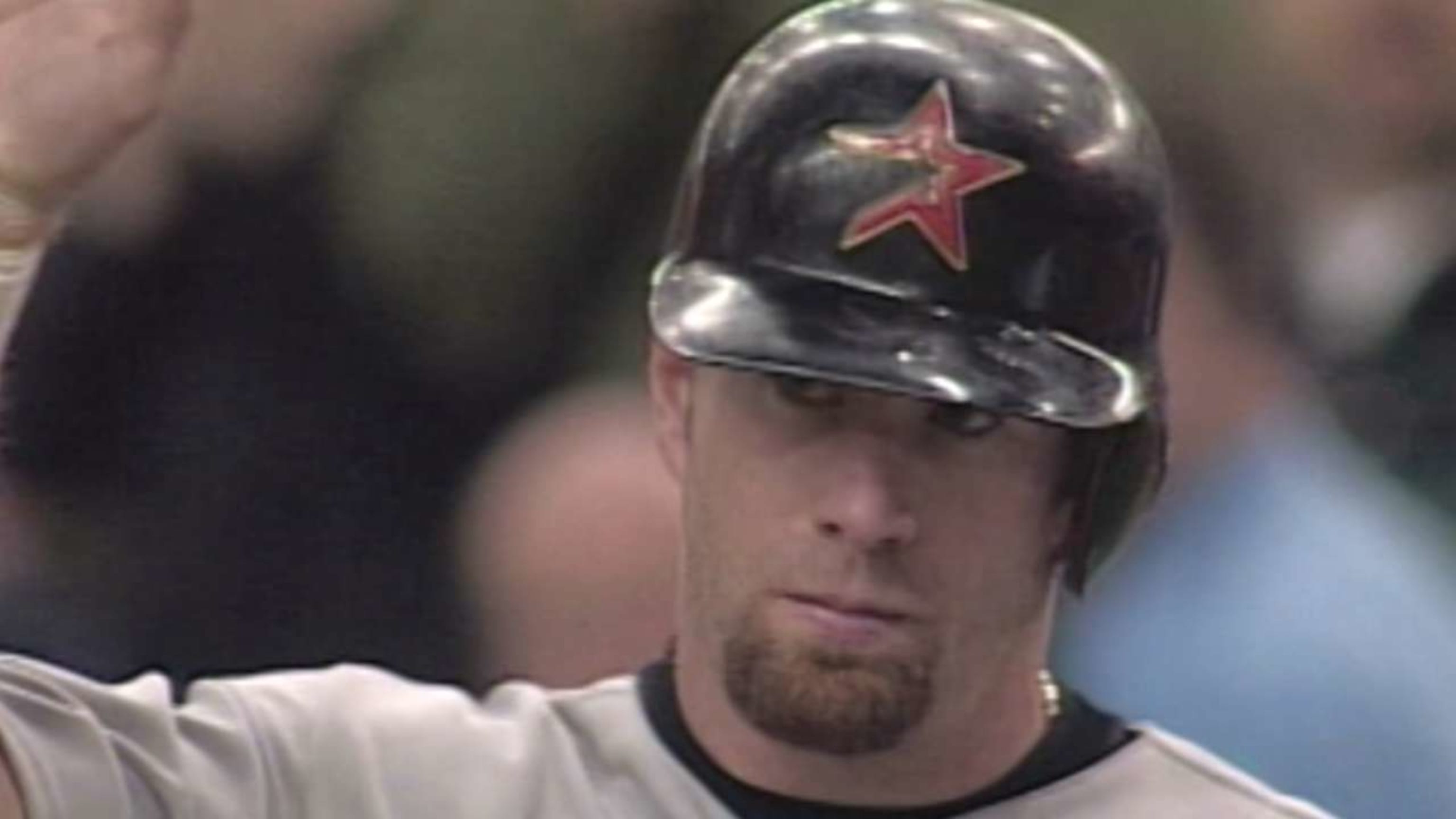 Generations of Astros fans follow Jeff Bagwell to Cooperstown