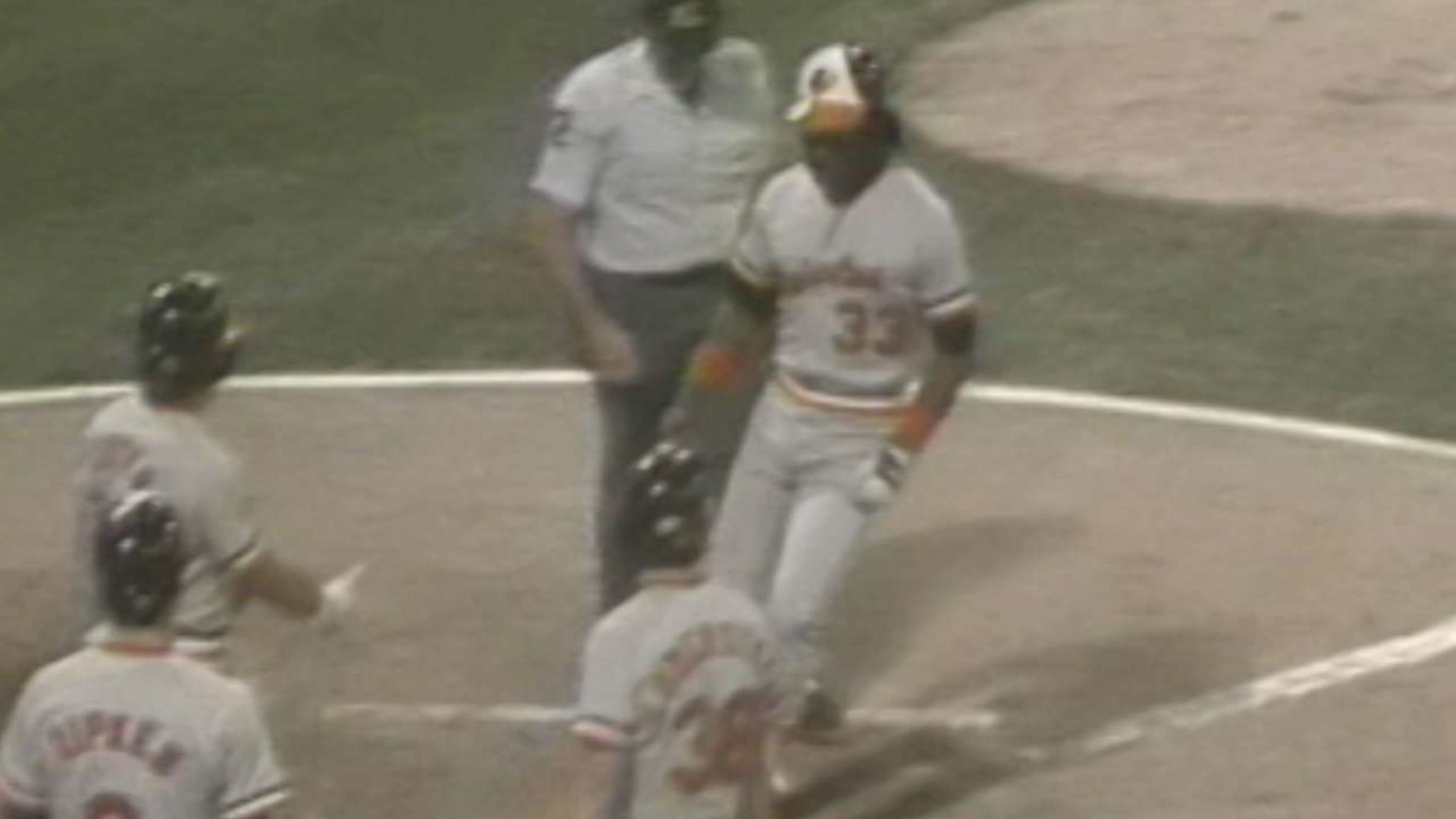 CLASSIC EDDIE MURRAY ORIOLES HALL OF FAME GREAT AT BAT IN THIS