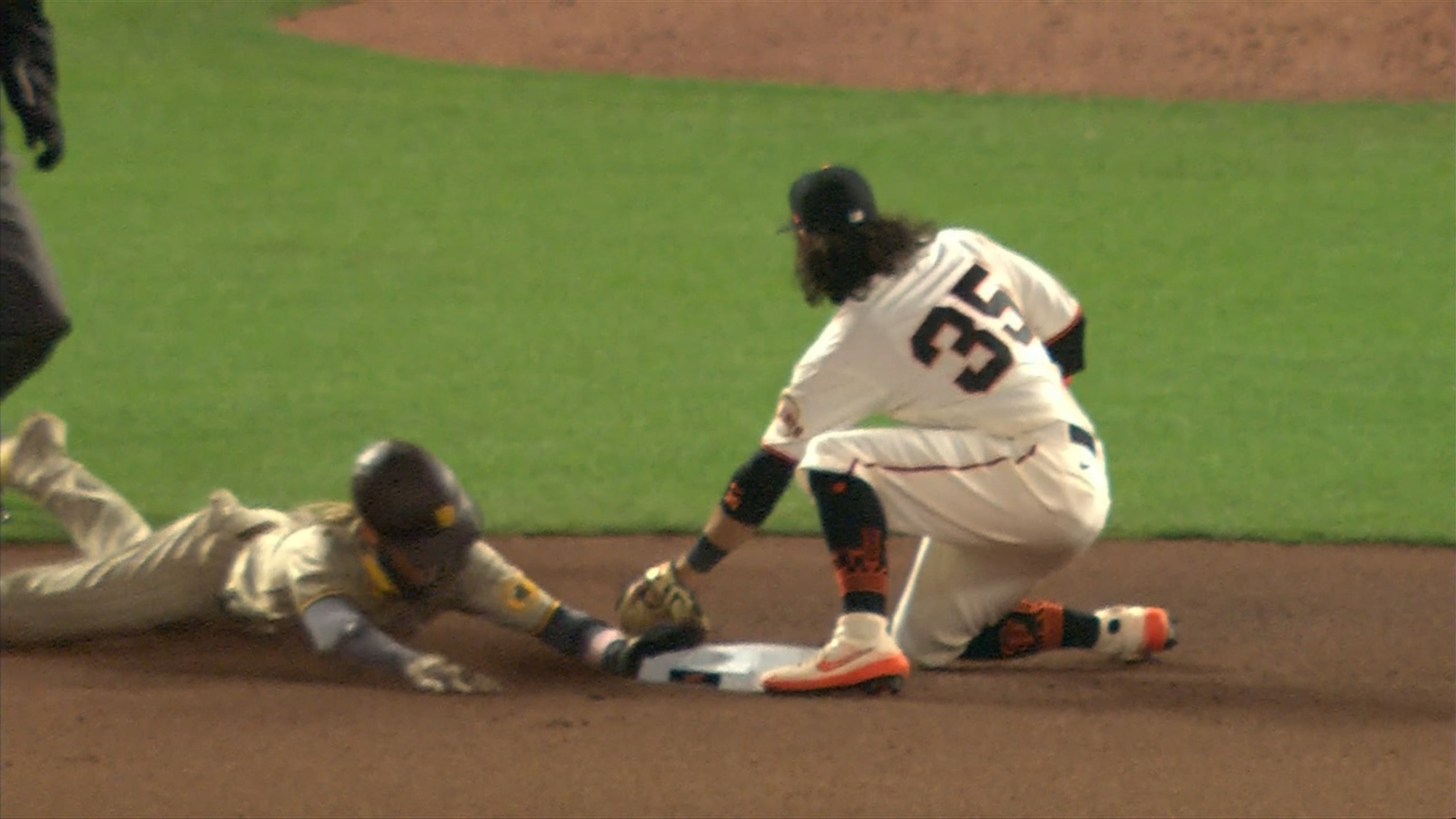 Tatis Jr. roba base tras revisión