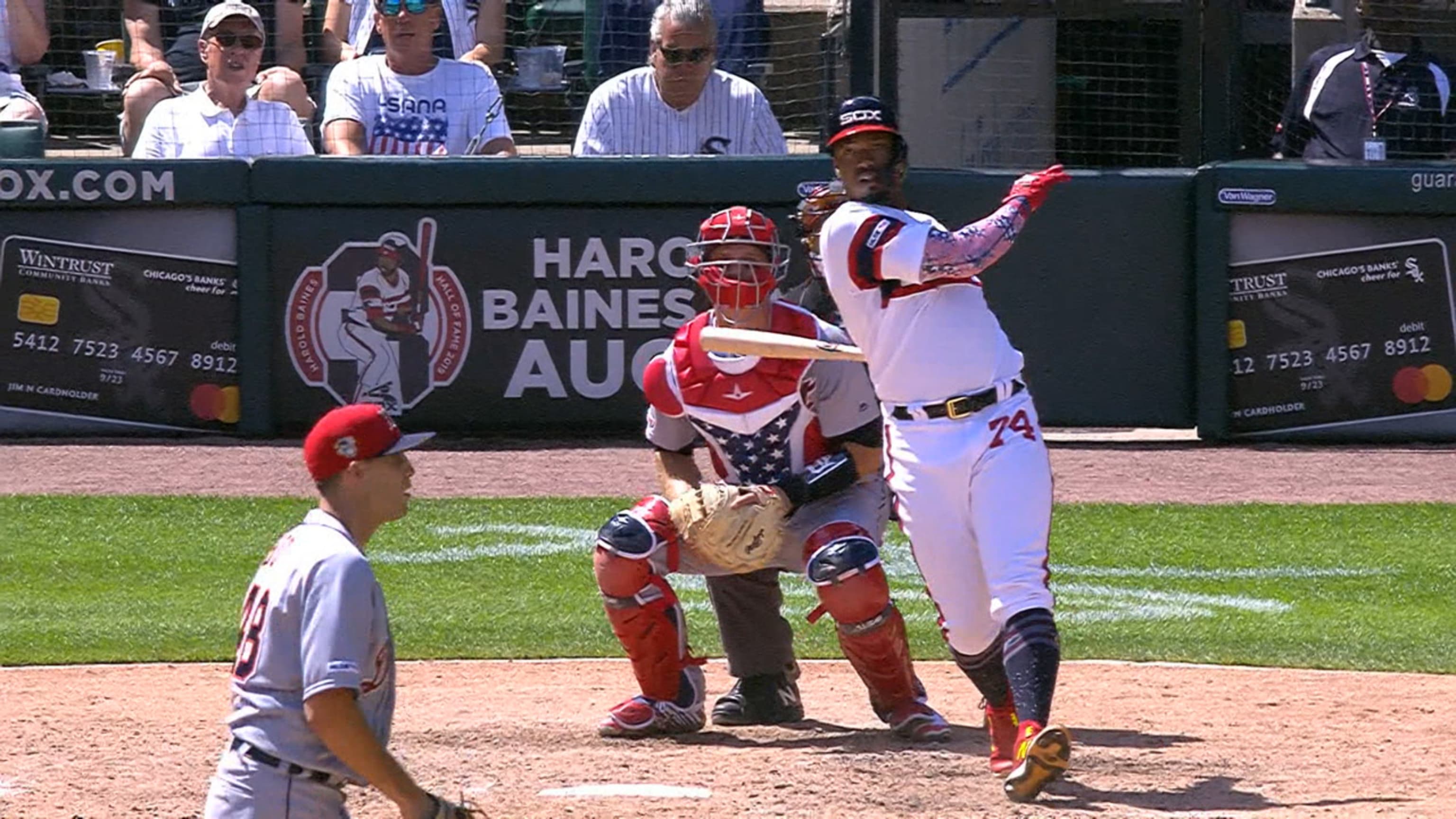 FOX Sports: MLB on X: Eloy Jiménez makes it 7 unanswered runs for the  White Sox in Tampa Bay 💥 (via @NBCSWhiteSox)  / X