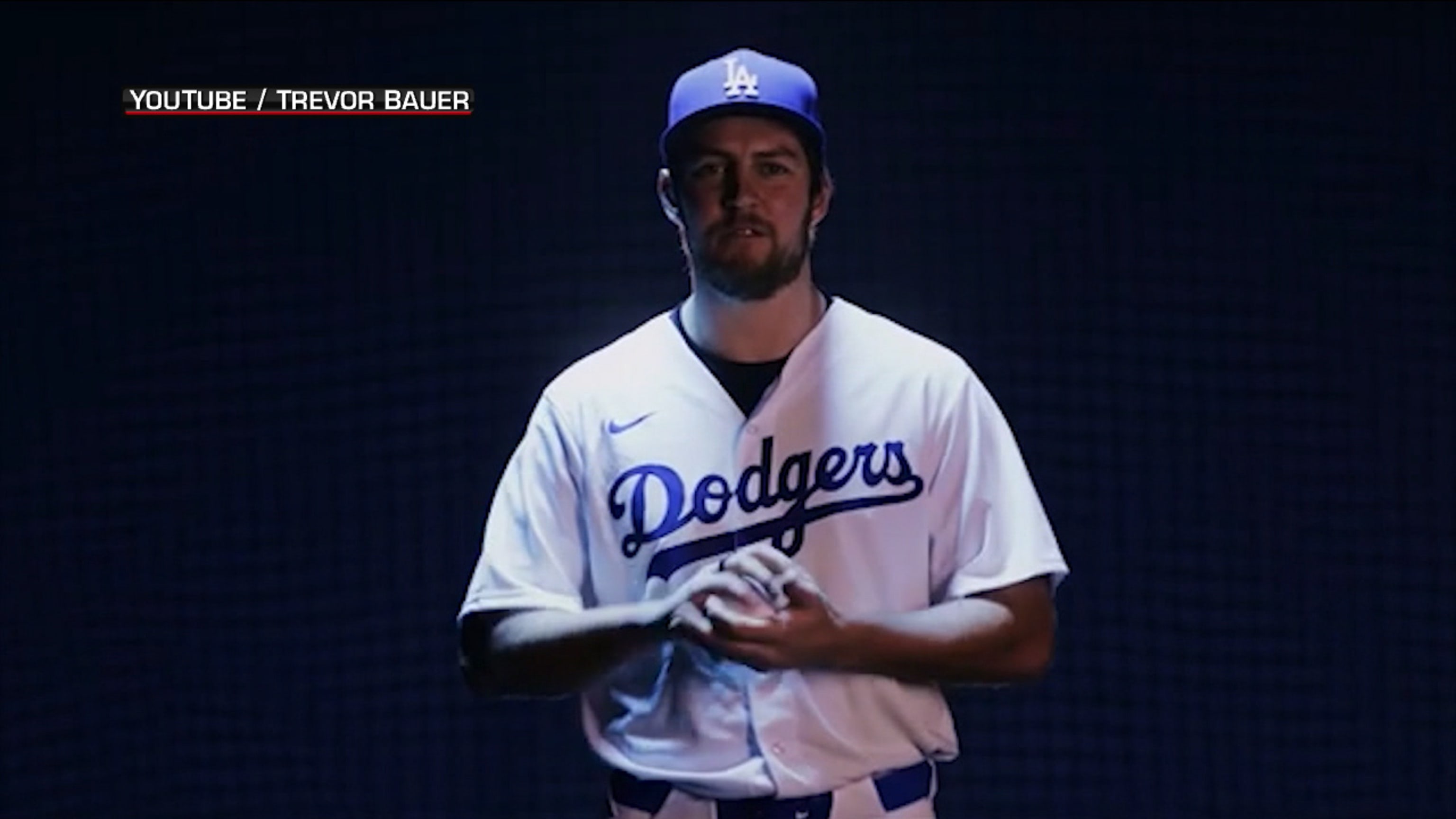 Trevor Bauer puts Dodgers in position to win