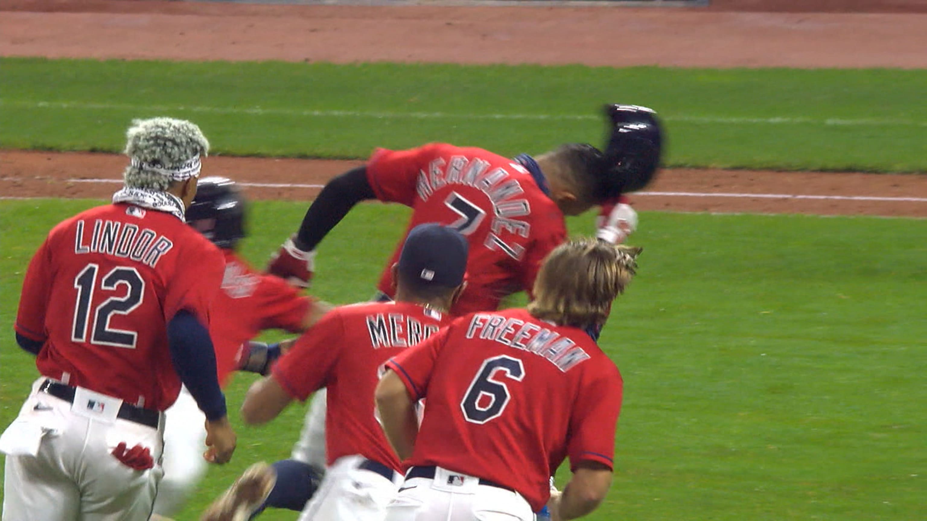 César Hernández decide el juego con hit