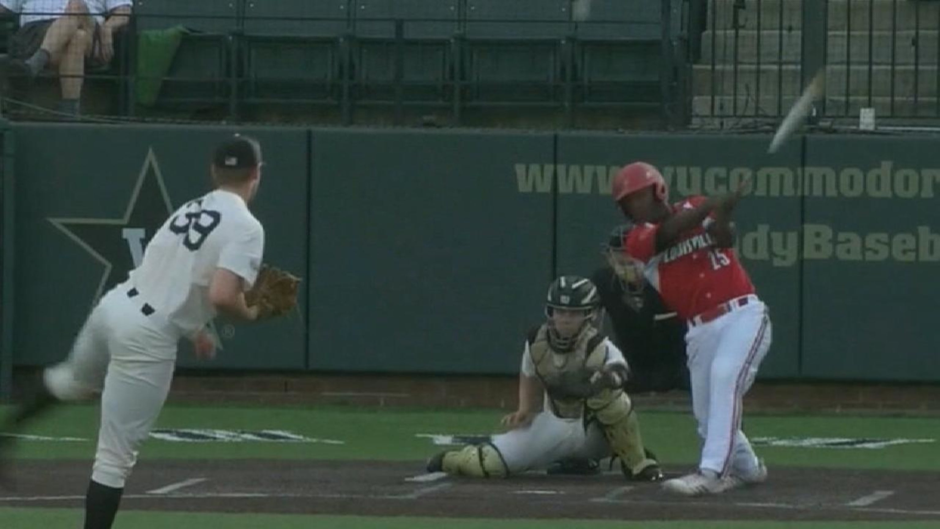 Mariners draft CF Stowers No. 54