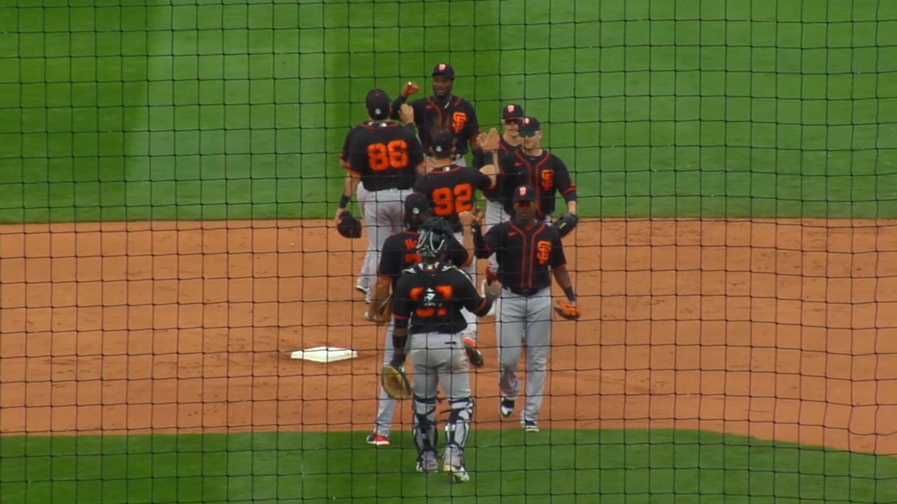 Alexander Canario asegura la victoria