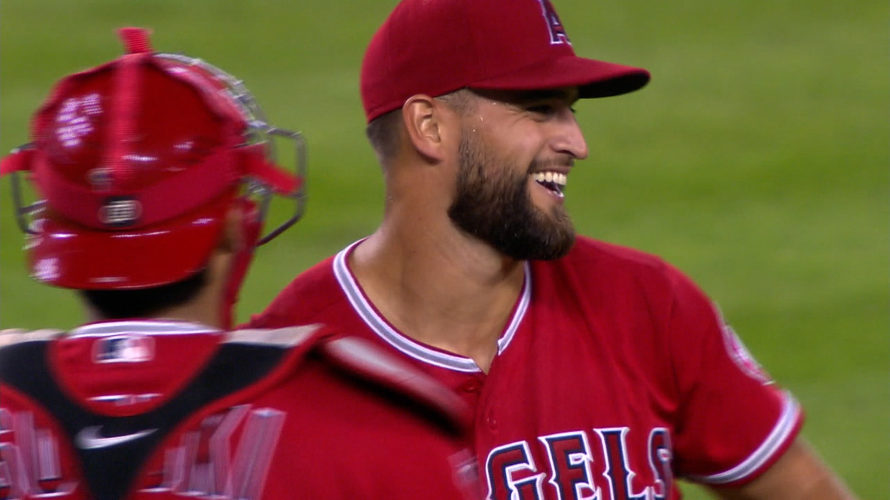 Sandoval lanza juego completo