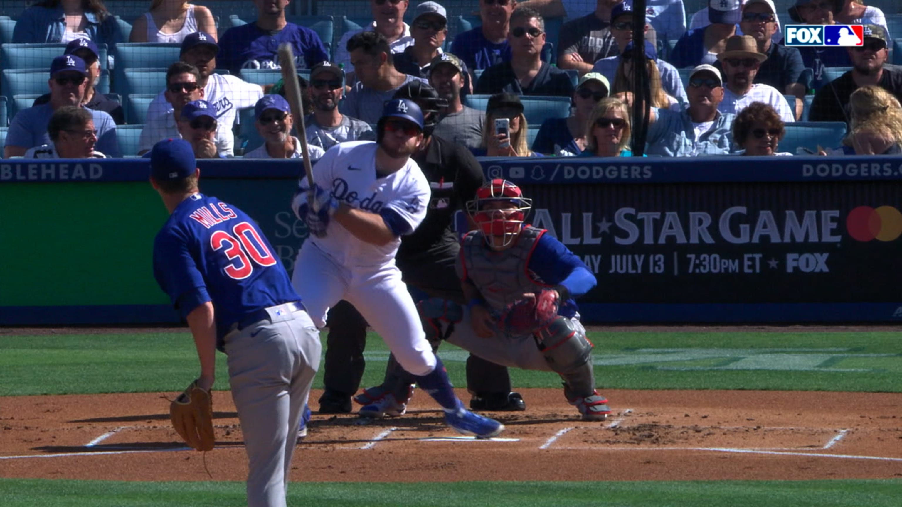 Cody Bellinger Broke Wrigley Field Scoreboard With an Enormous Home Run