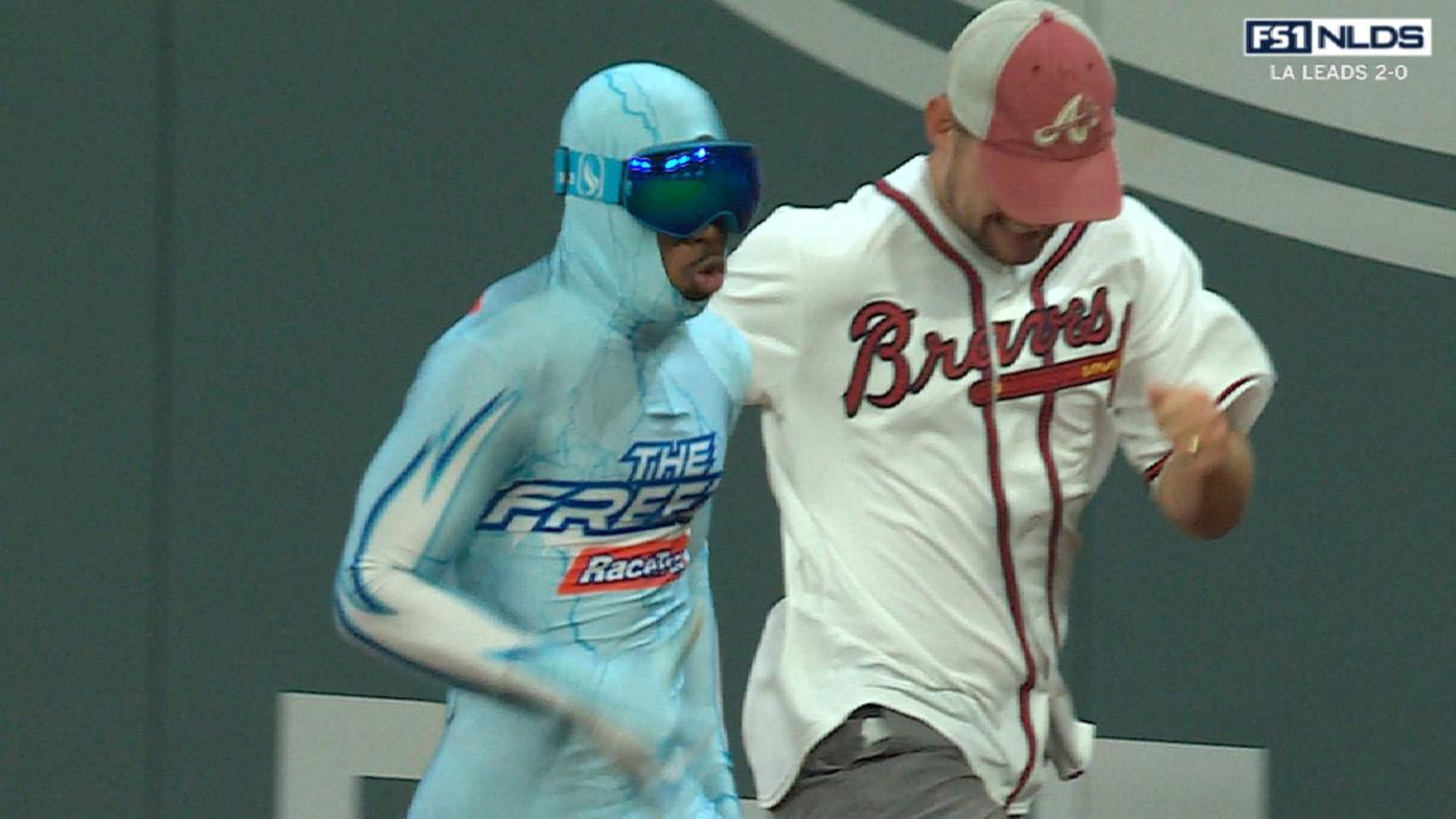 Baseball Players, Listen To Me: Stop Wearing Shirts Under Vest Jerseys