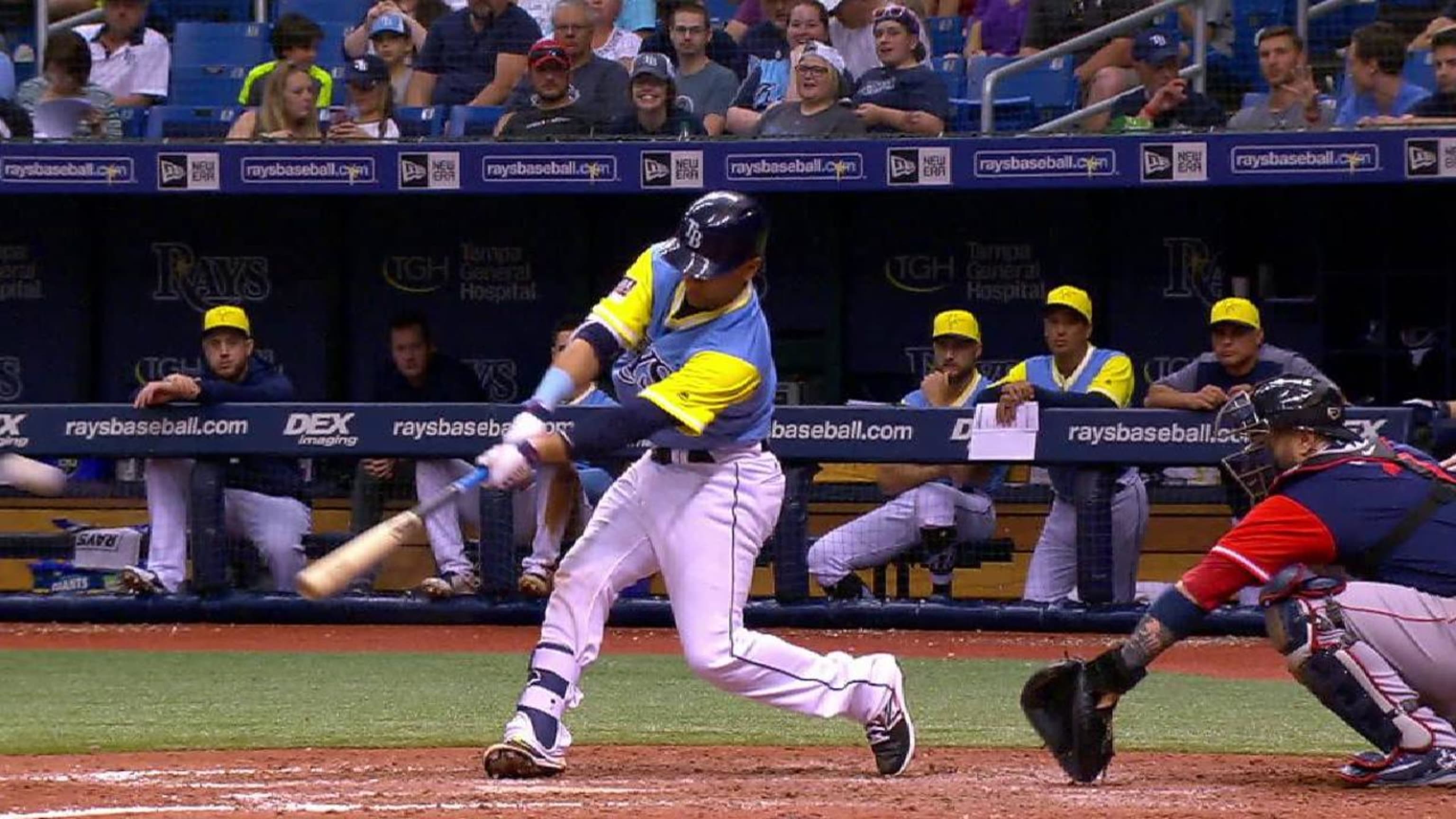Perez's 2-run double