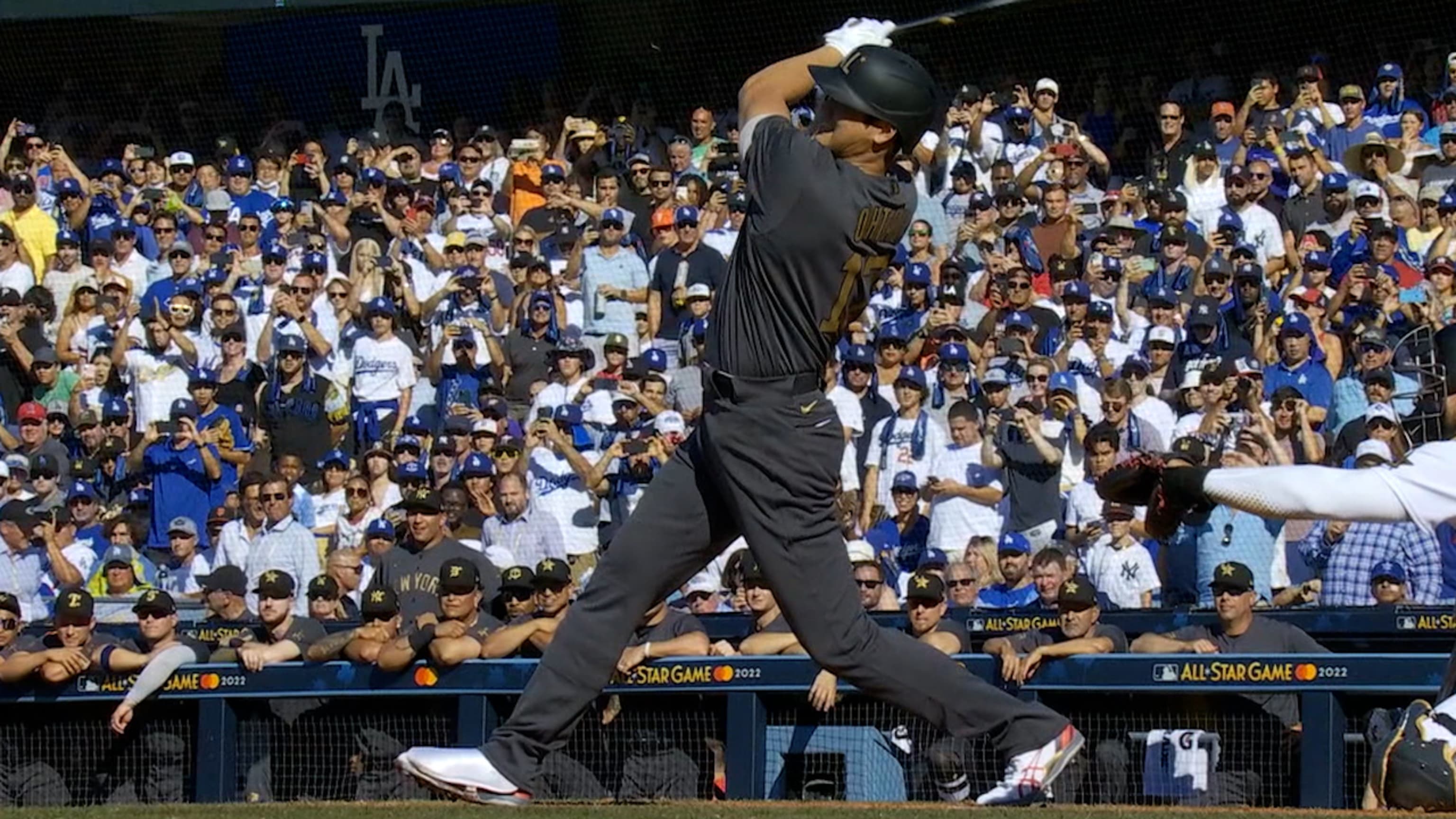 Ohtani abre con hit ante Kershaw