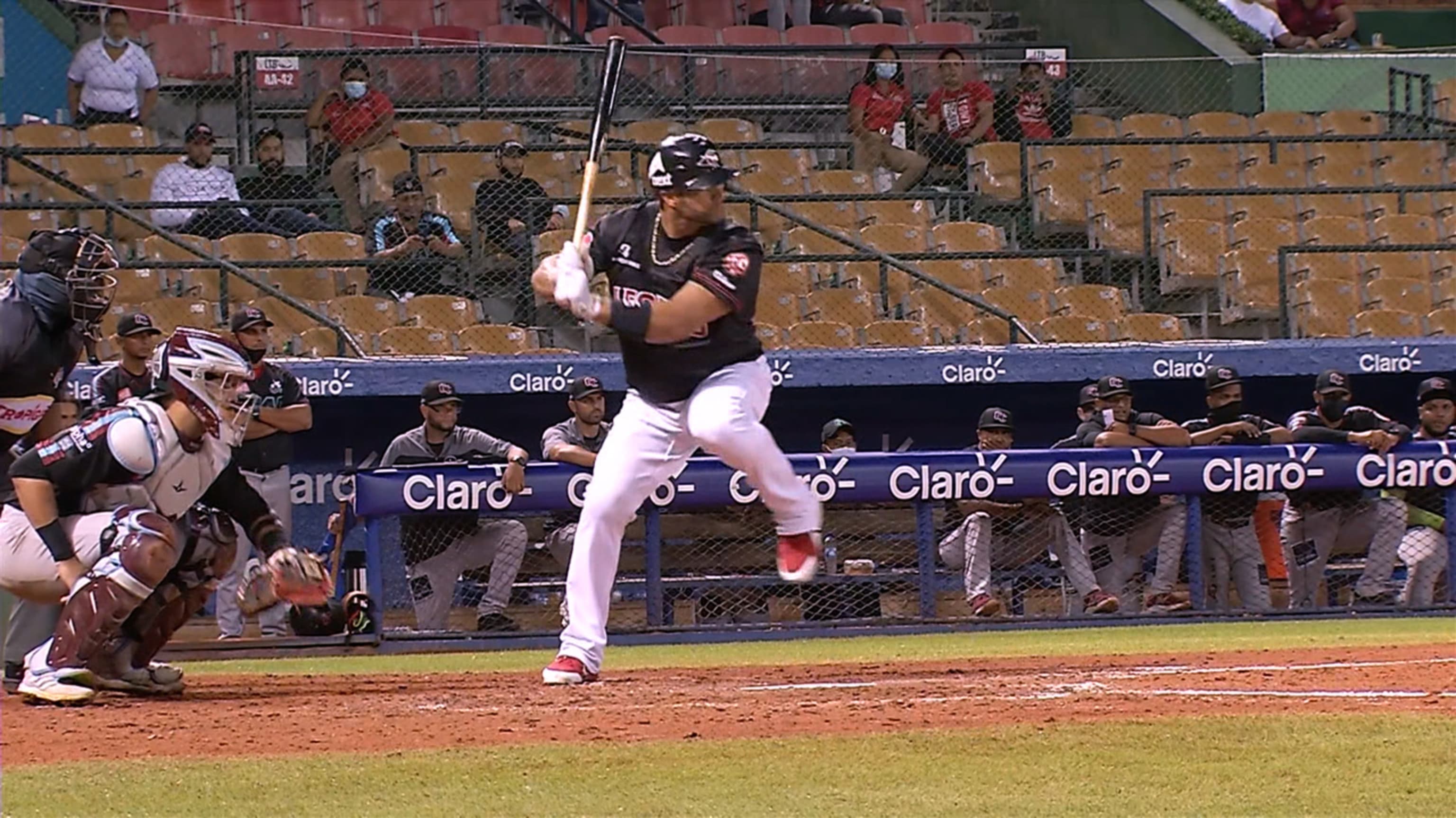 Pujols empata el juego