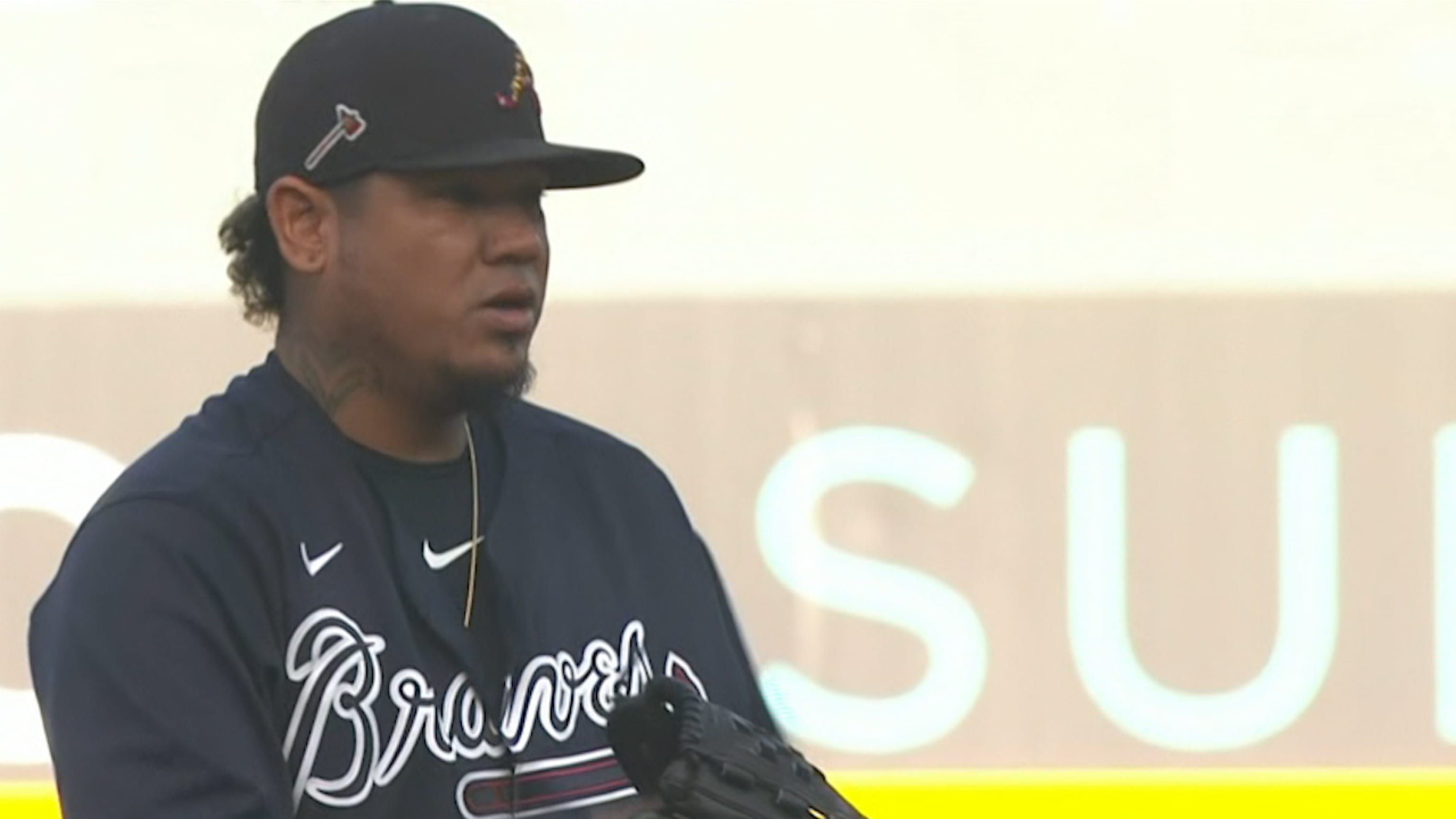 Félix Hernández poncha a 6 en 5 entradas