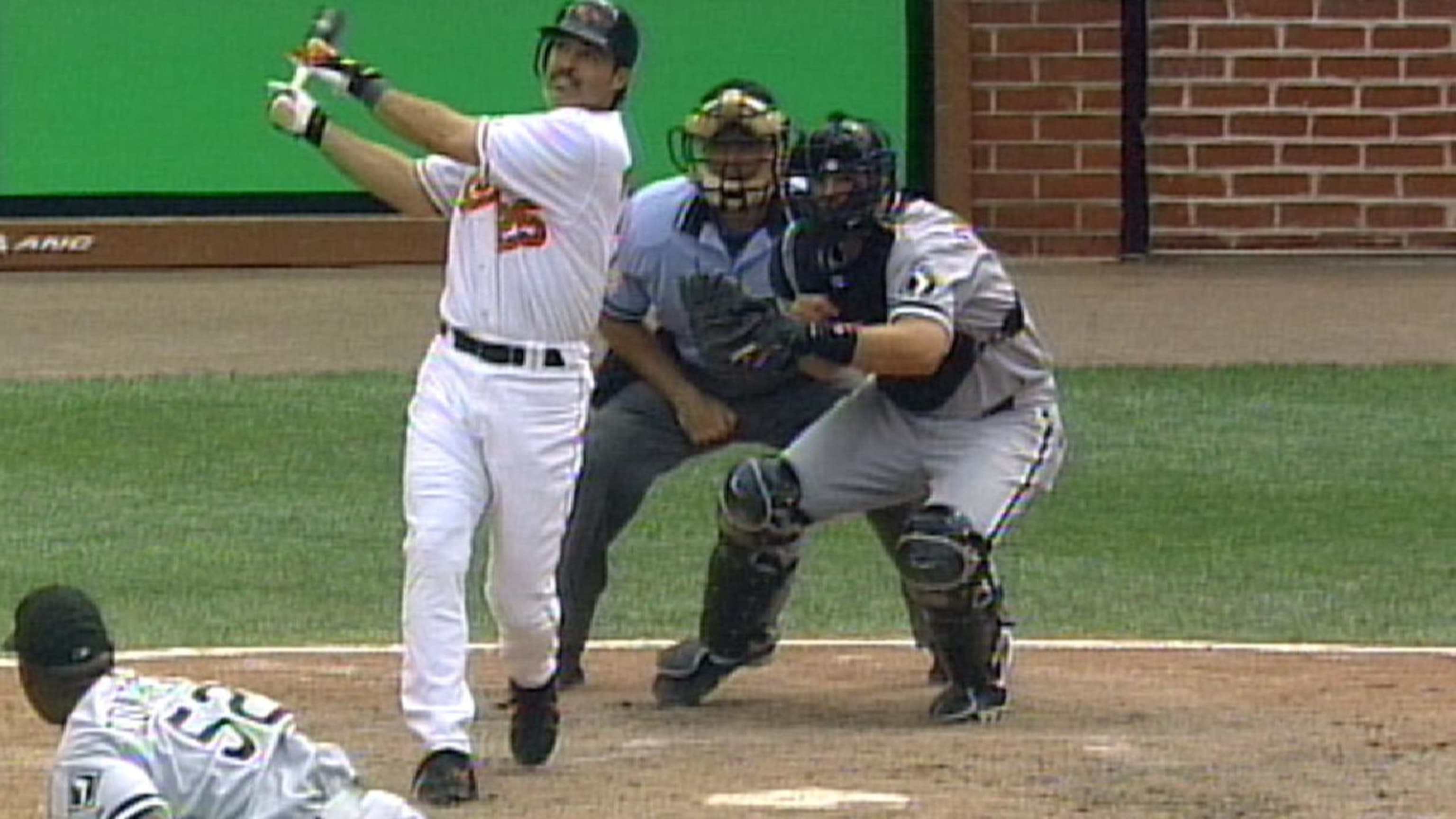 Palmeiro's 569th home run