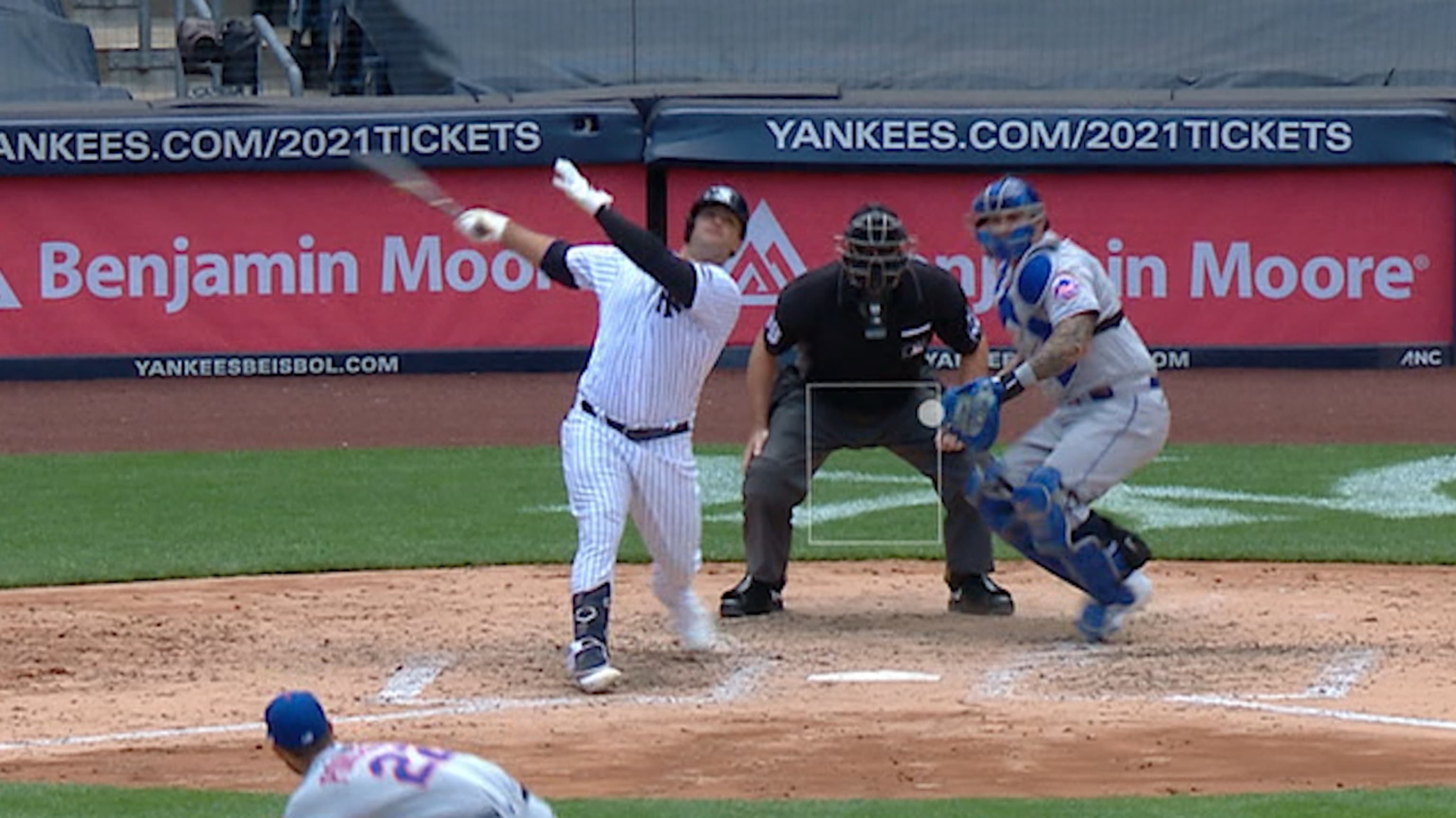 Gio Urshela Hits Walk Off Single Vs Mets