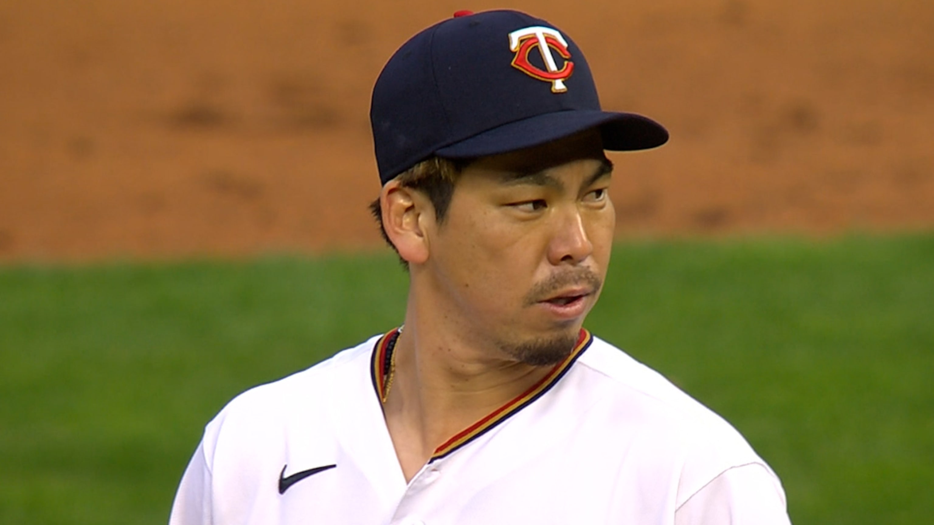 Kenta Maeda sale de aprietos