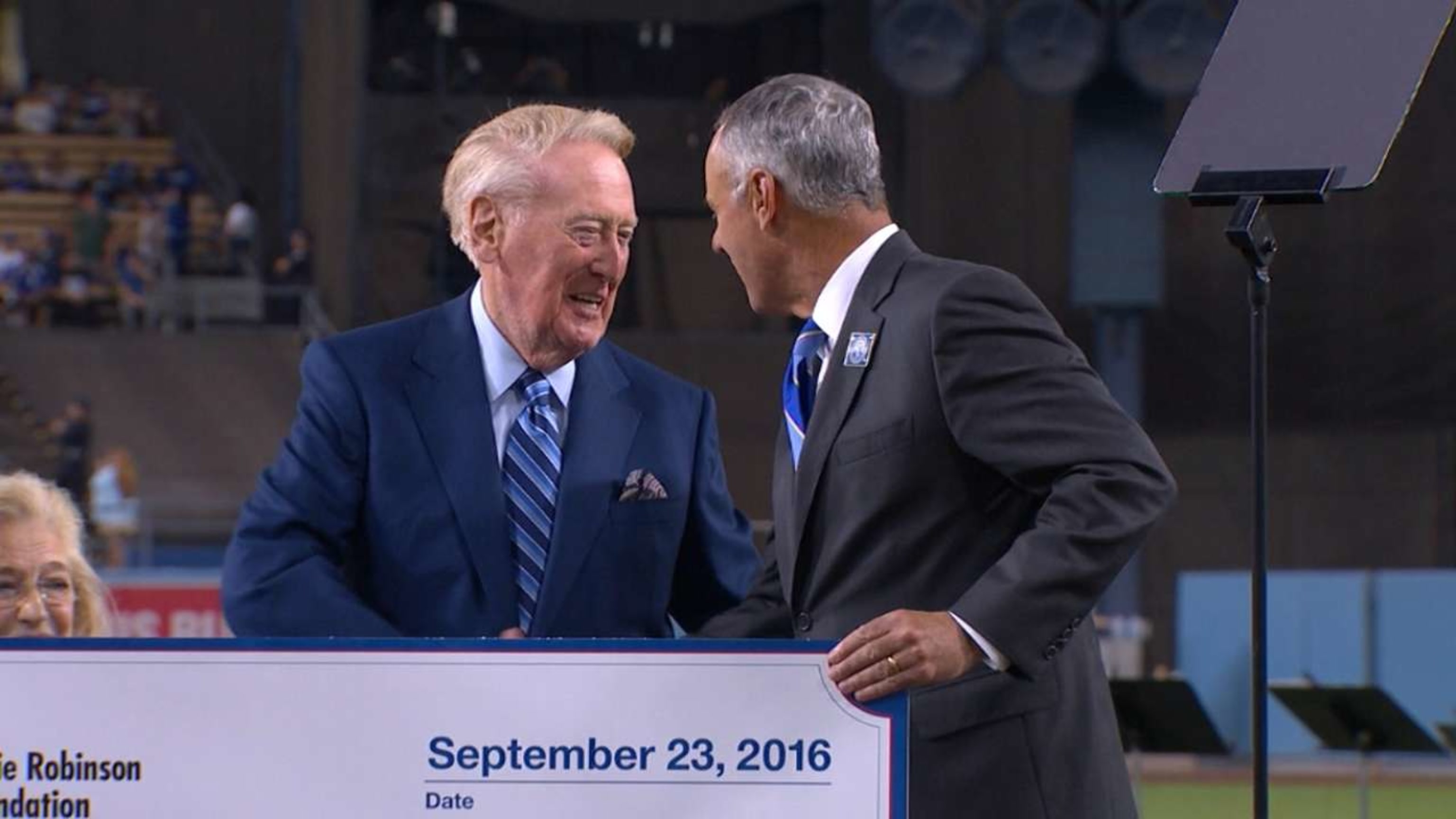 Dodgers to honor Vin Scully with pregame ceremony on Friday