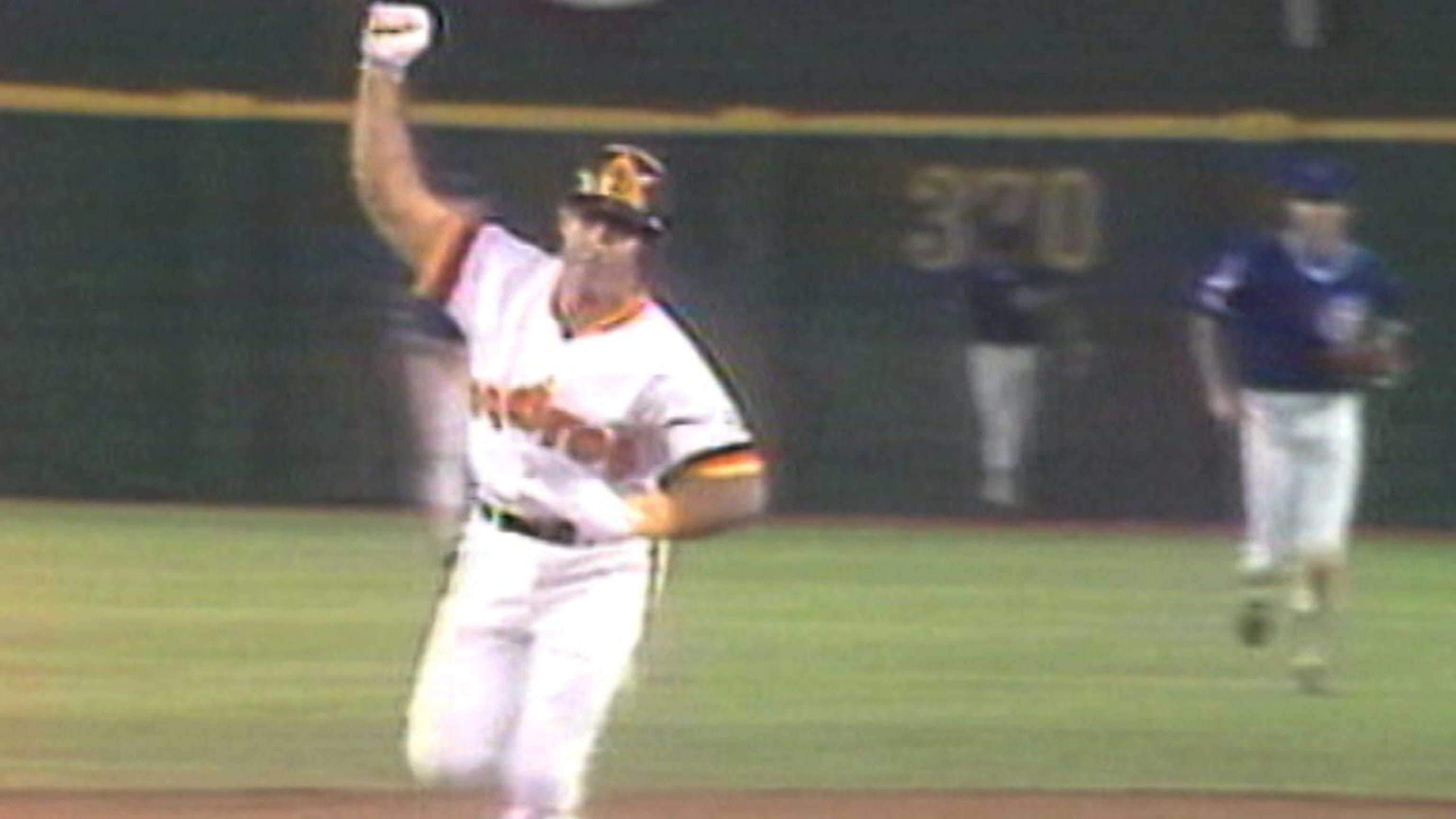 Garvey's walk-off homer