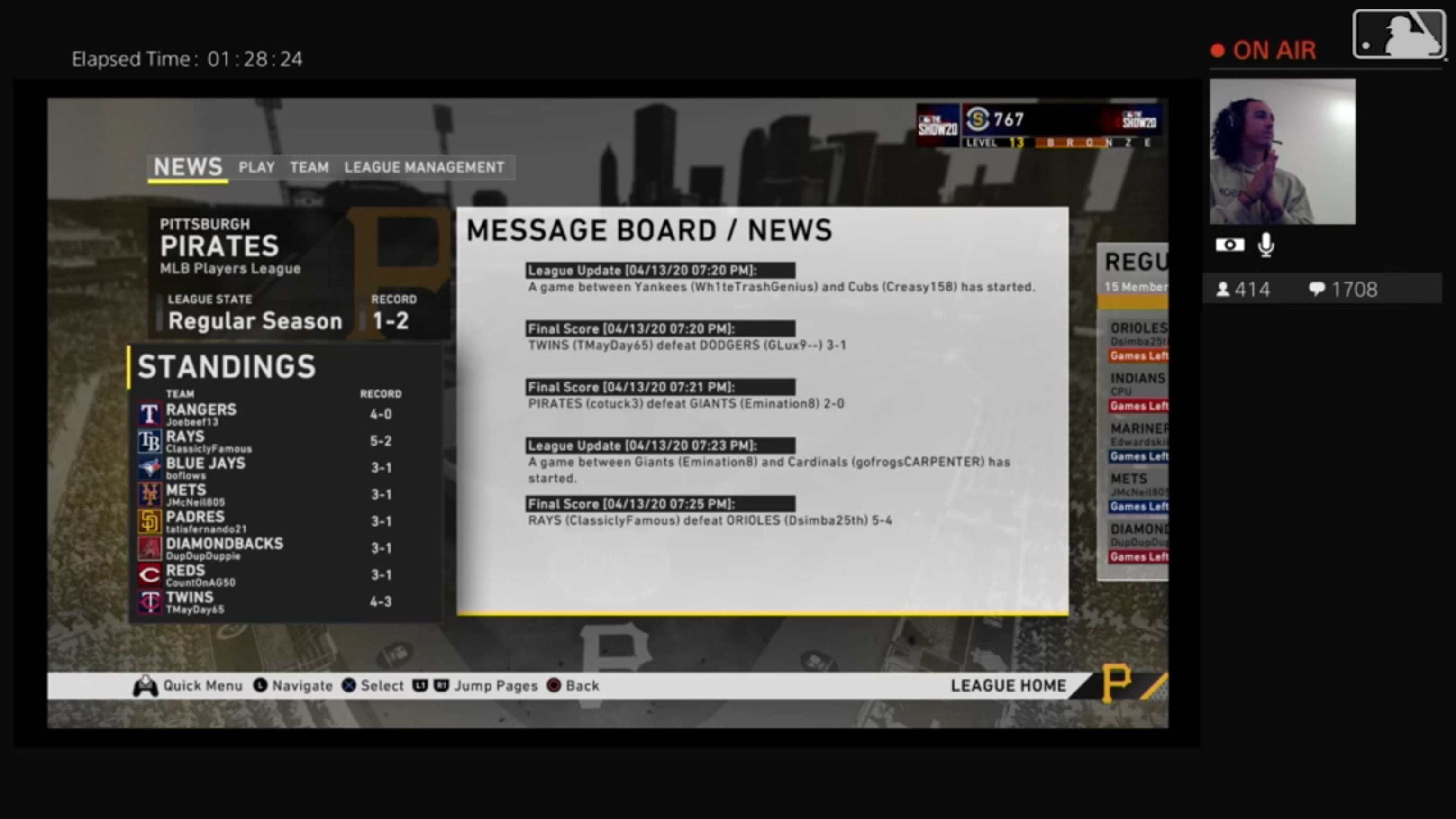 Cole Tucker interactúa con fans