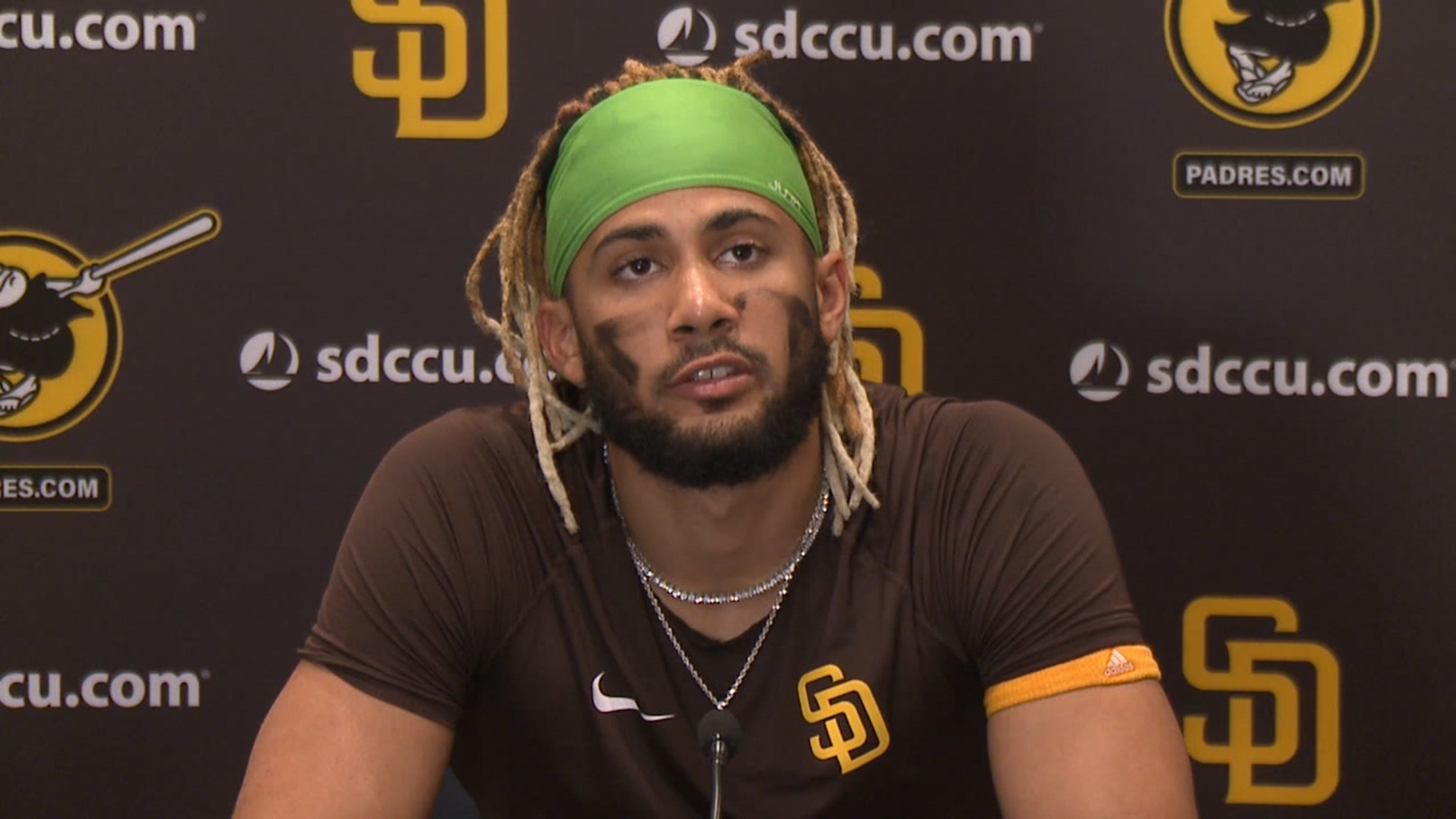 Fernando Tatis Jr. acerca de su defensa